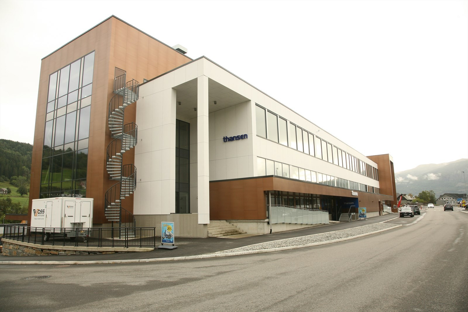 Ledig handelslokale ved siden av thansen