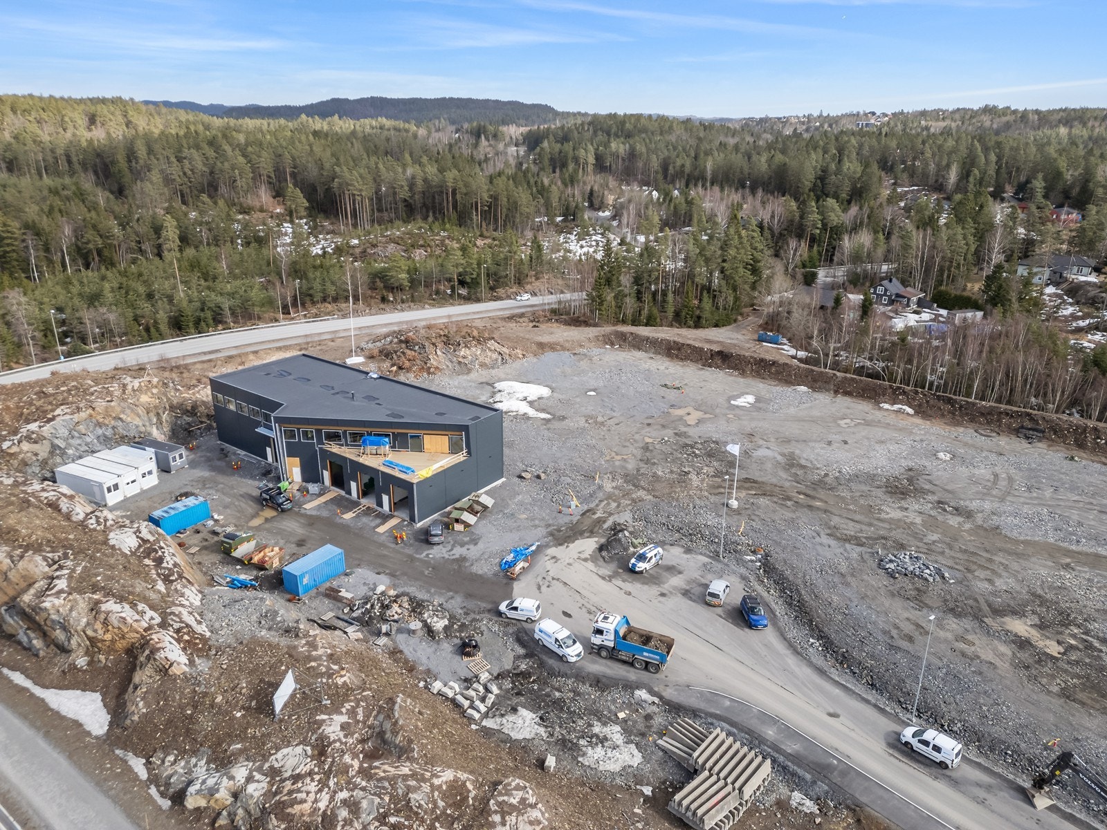 Oversiktskart hvor Neding elektro er i ferd med å ferdigstille bygg på nabotomt. Galleribilde