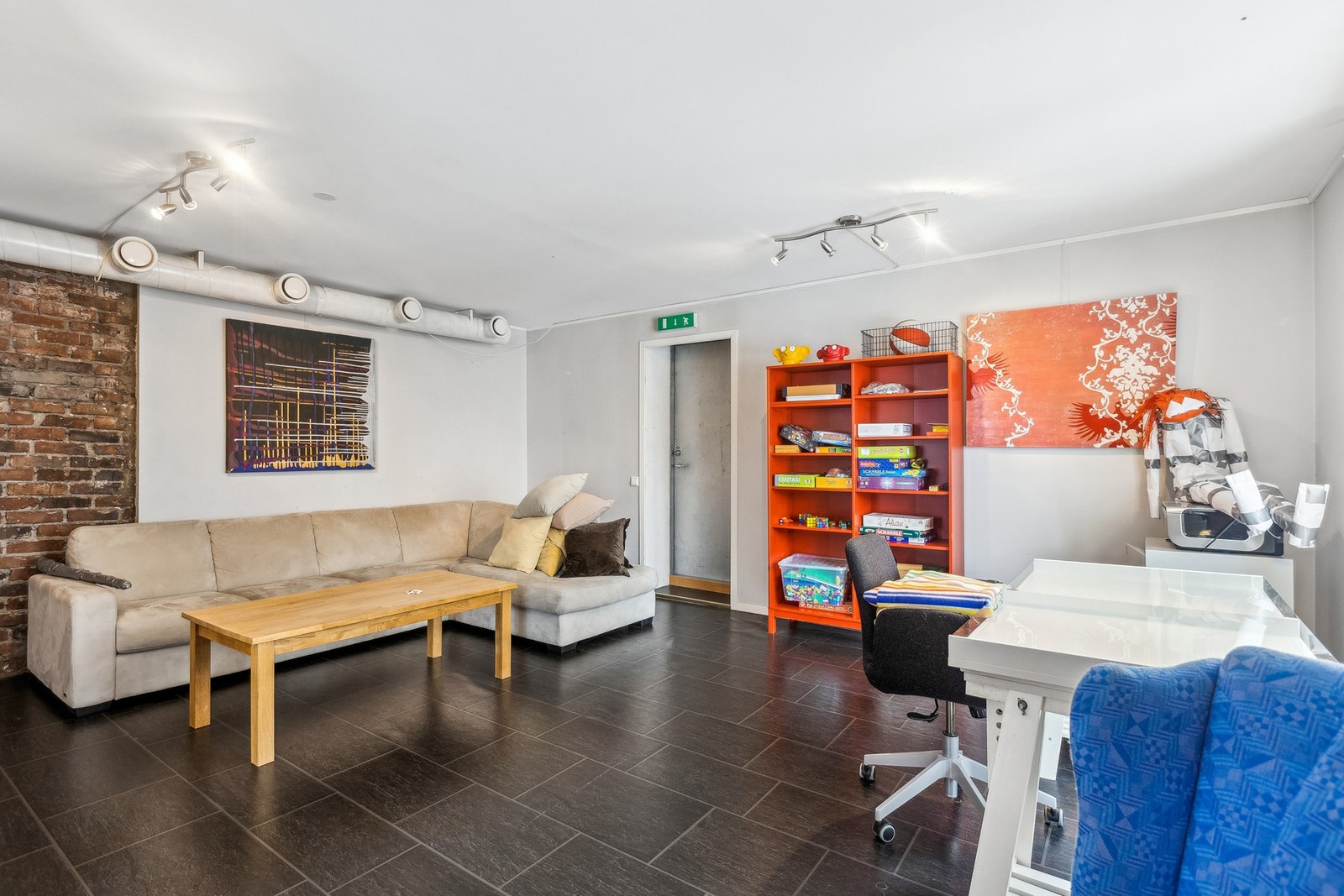 Stue, Strandgata 4 Galleribilde