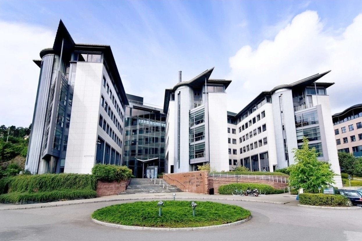 Strandveien 16-18. Galleribilde