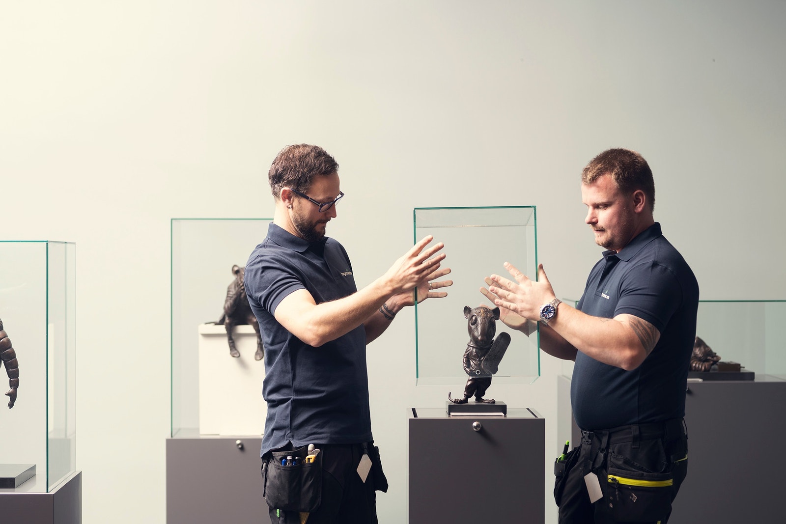 "Skulpturpark" i byggets lobby Galleribilde