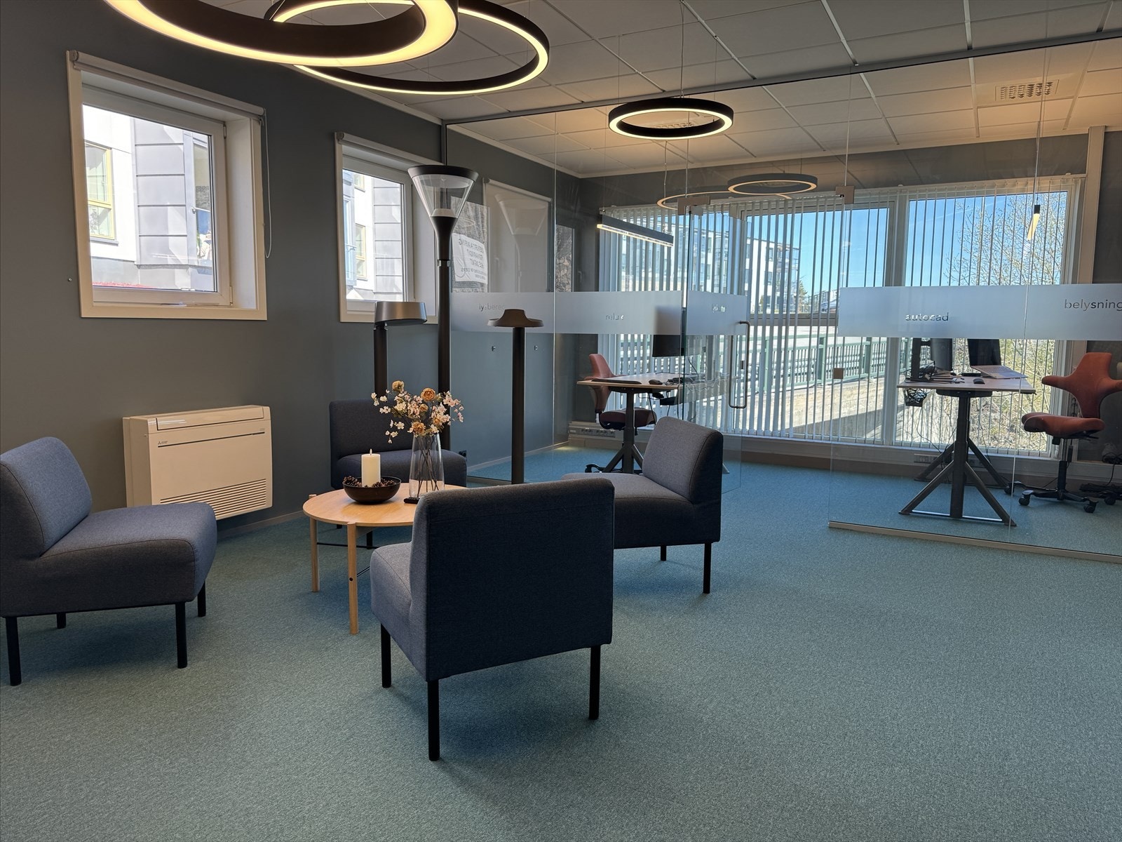 Fellessone i kontorareal Galleribilde