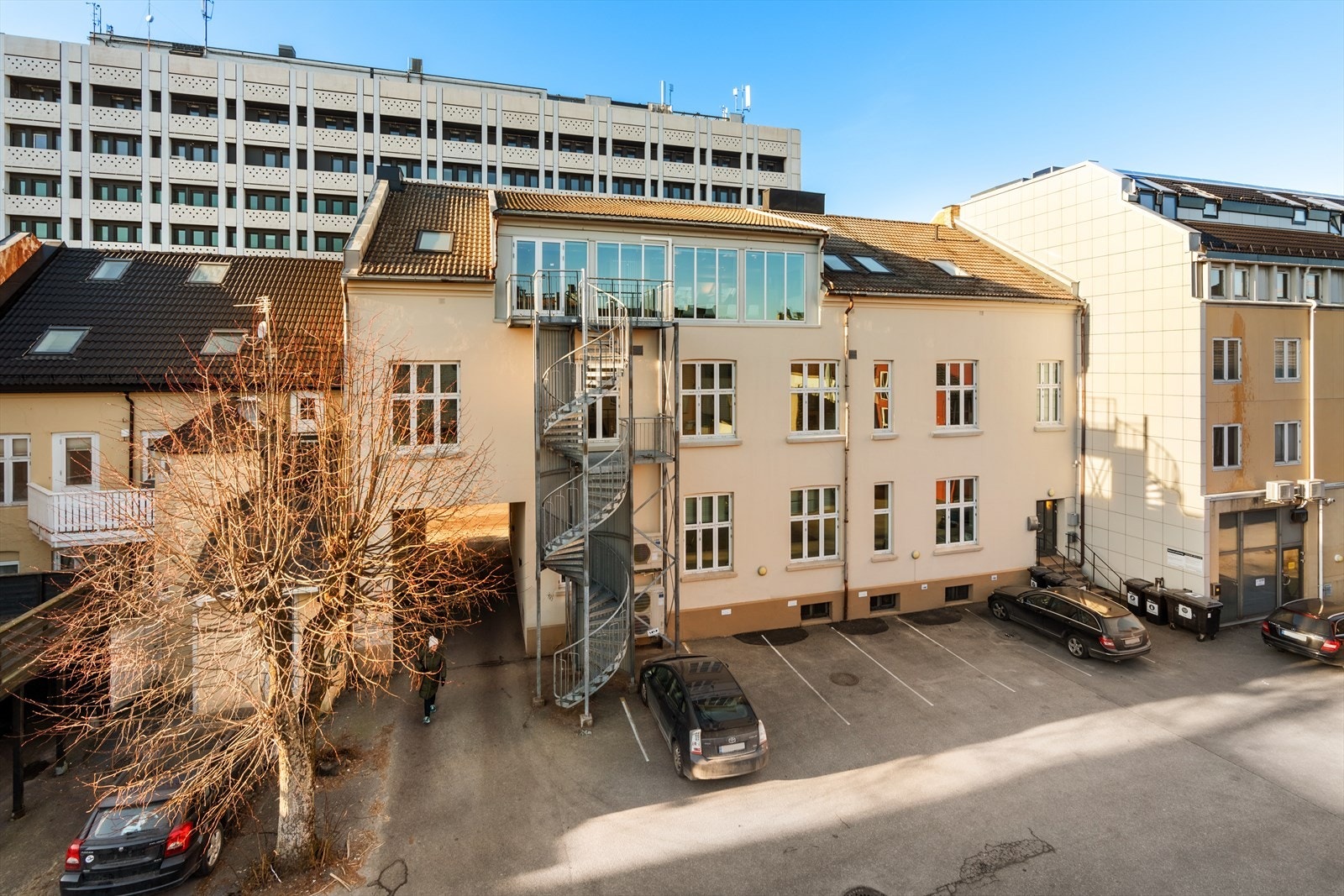 Mulighet for parkering i bakgård Galleribilde