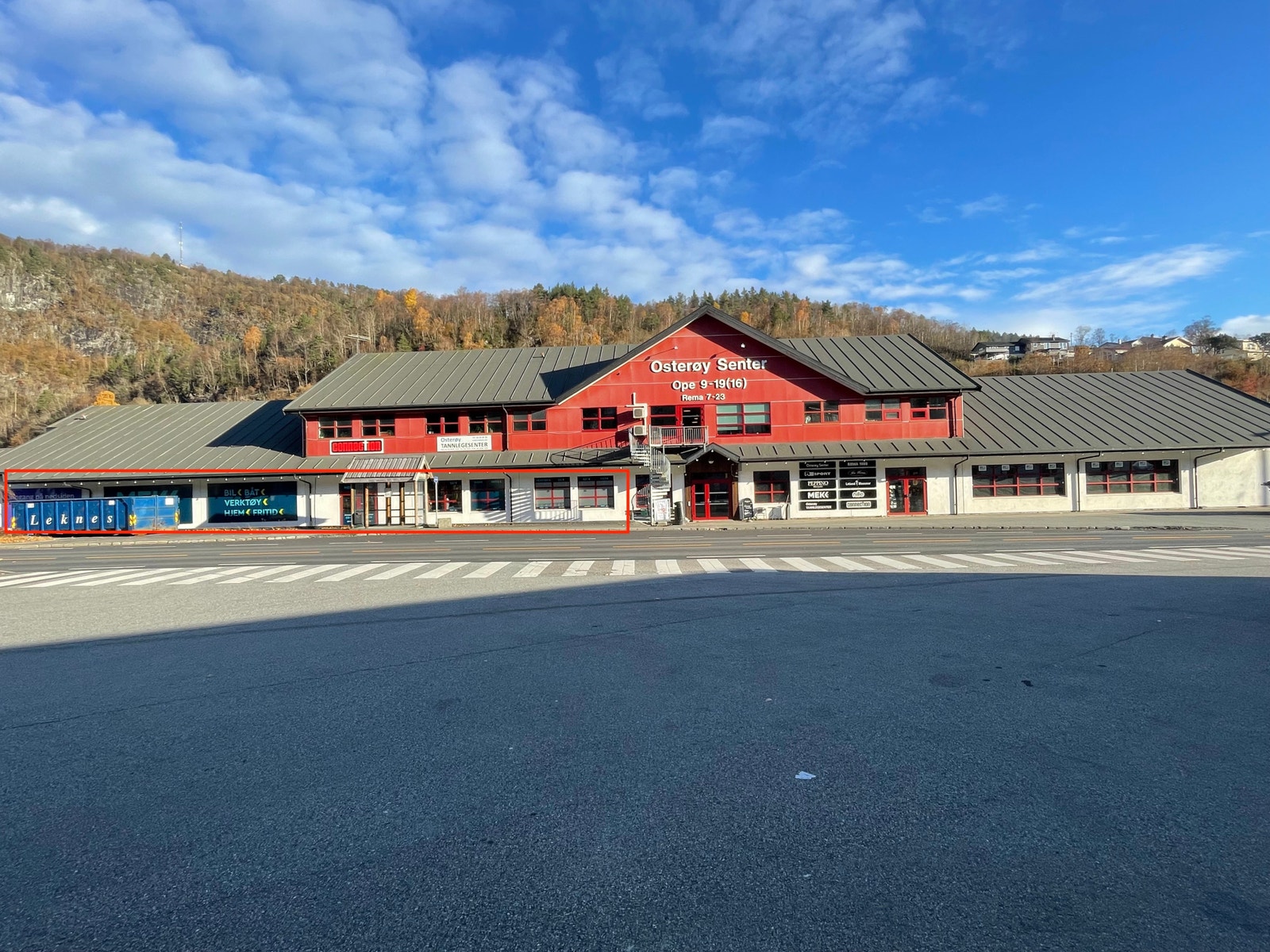 Lokalet som er tilgjengelig er markert med rødt på bildet Galleribilde