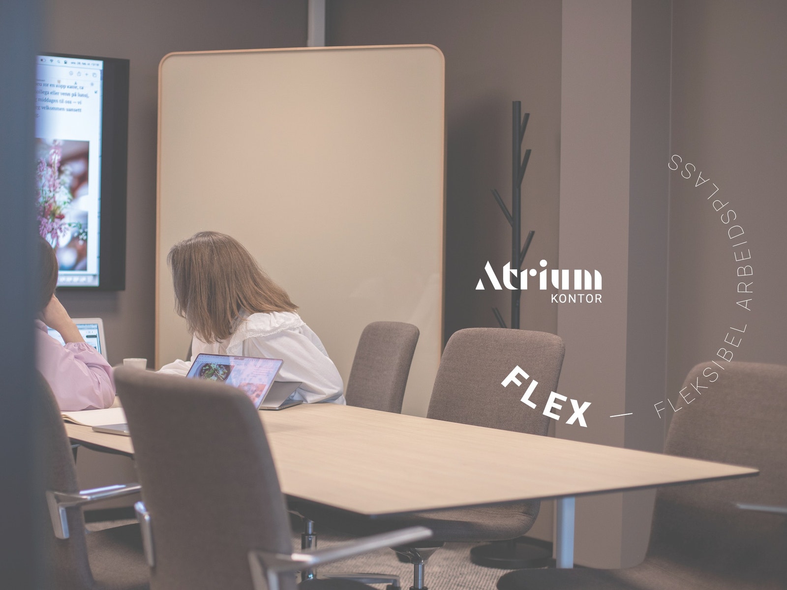 Flex-plass — passer for deg som ønsker å benytte deg av møterom, sosiale soner og arbeidsplasser. Galleribilde