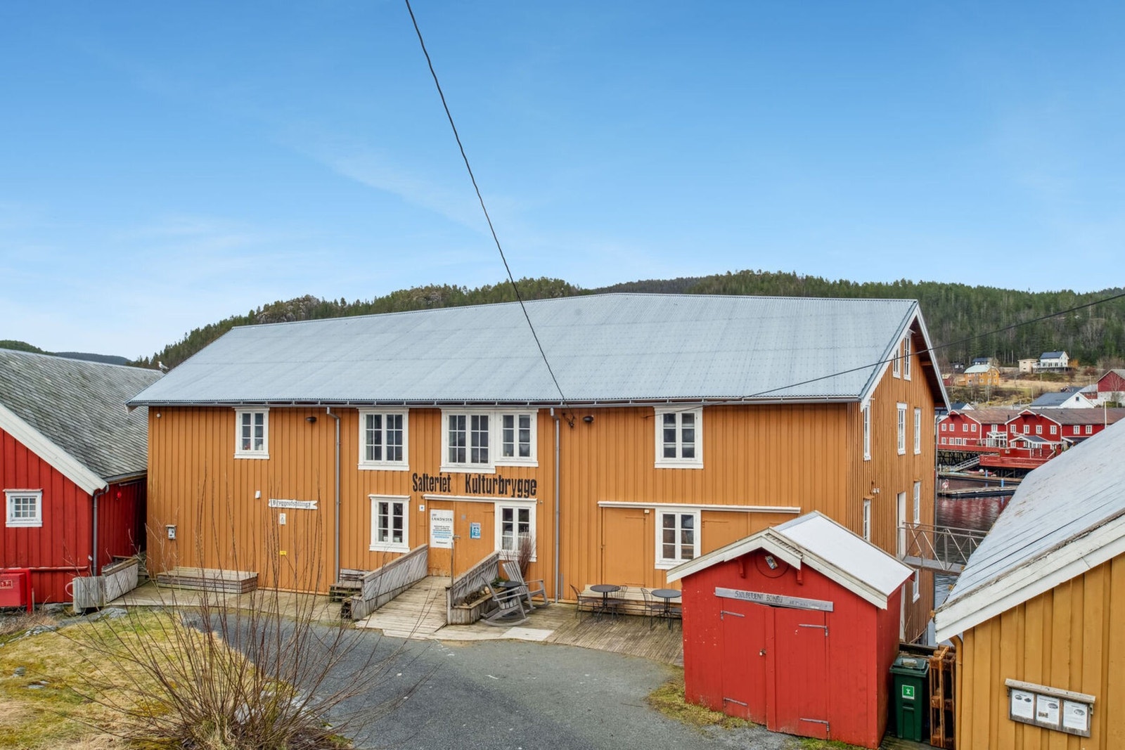 Brygga er godt vedlikeholdt og vesentlig oppgradert de senere årene. Galleribilde