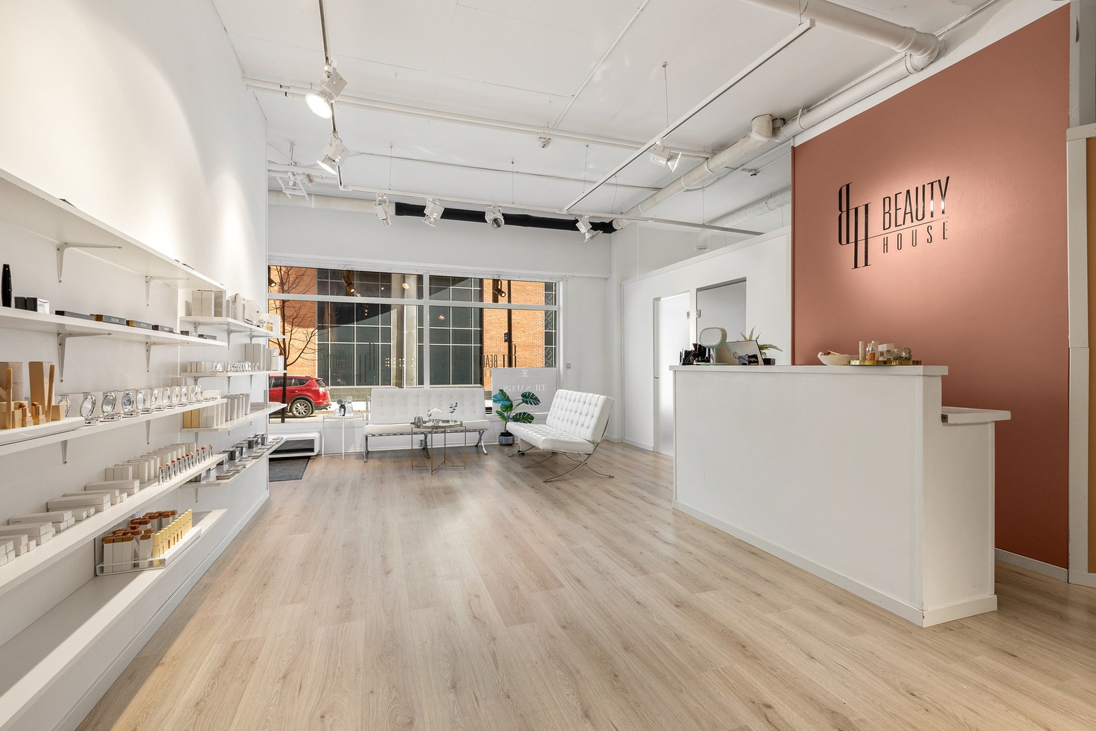 Lokalene oppleves lyse og luftige og har god standard. Galleribilde