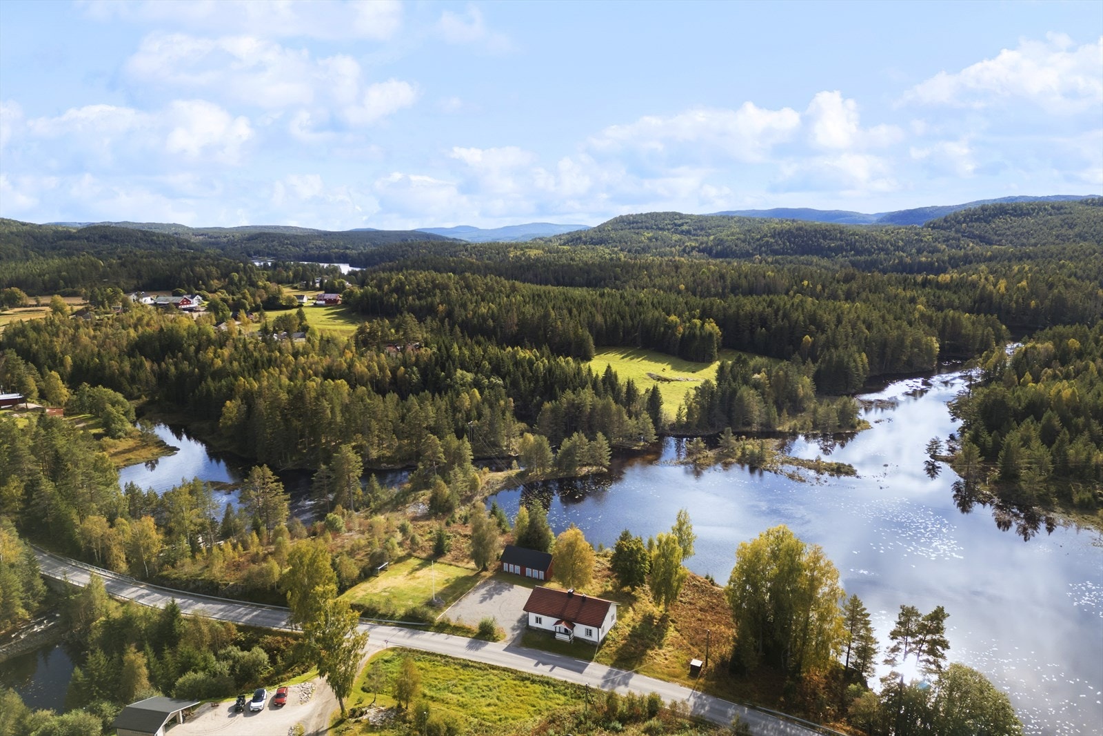 Idyllisk beliggenhet noen minutters kjøretur fra Drangedal sentrum Galleribilde