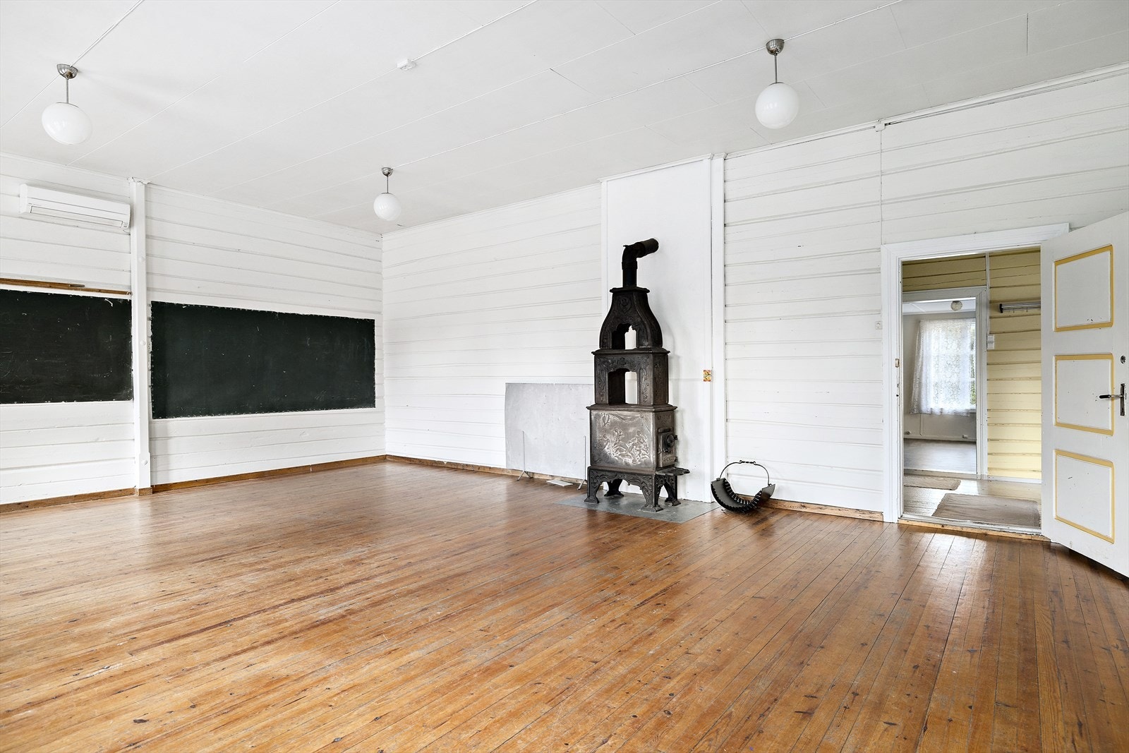 Det tidligere klasserommet er av god størrelse Galleribilde