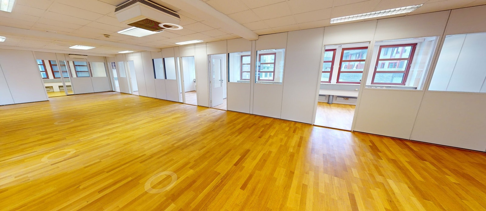 Lokalet til venstre på 355 kvm Galleribilde