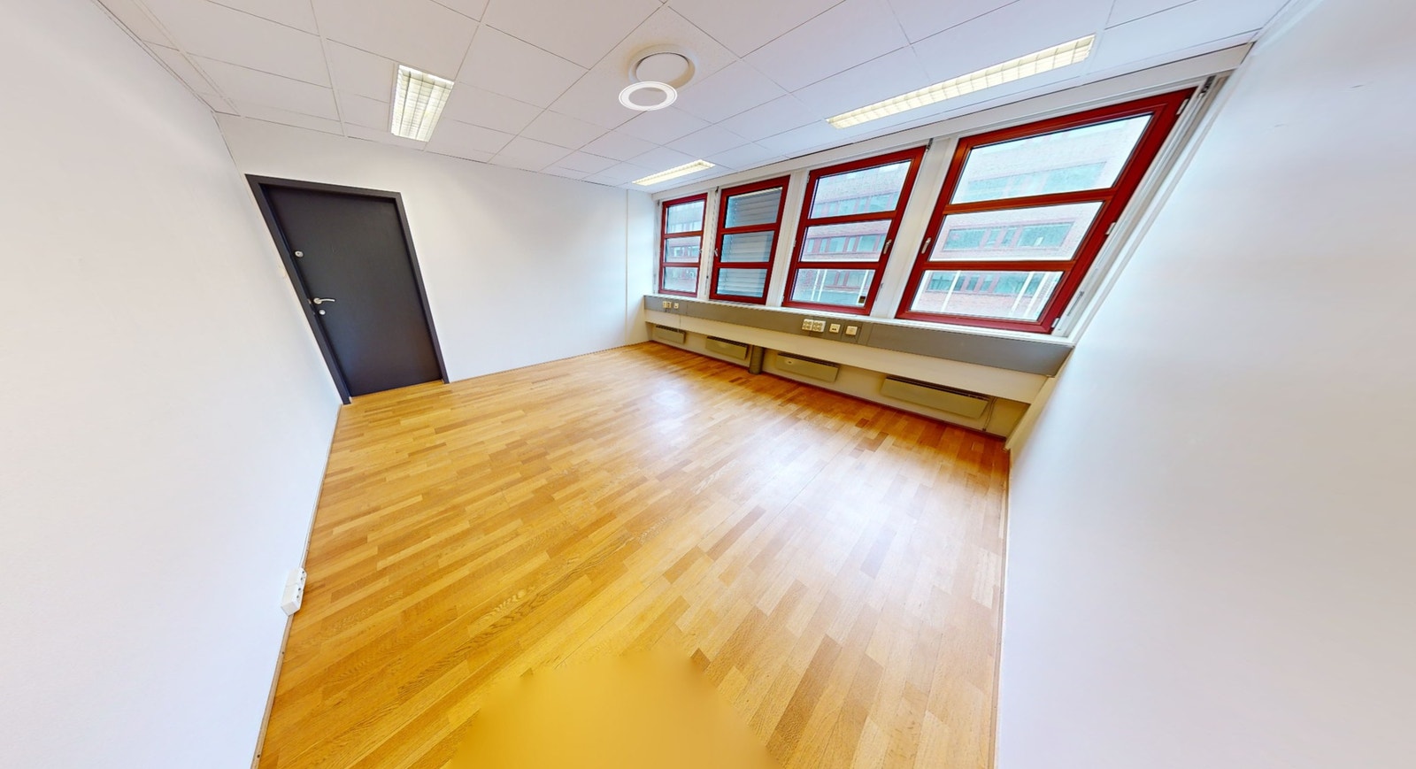 Lokalet til venstre på 355 kvm Galleribilde