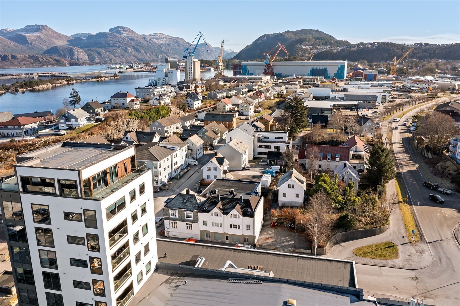 10-.jpg Galleribilde