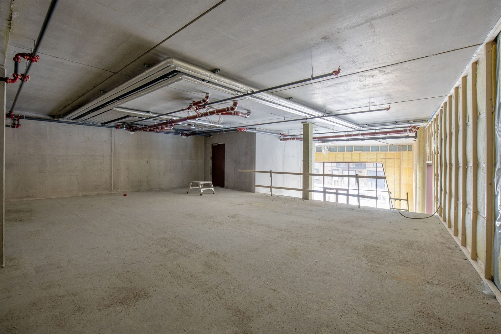 Snr. 1 - mesanin Galleribilde