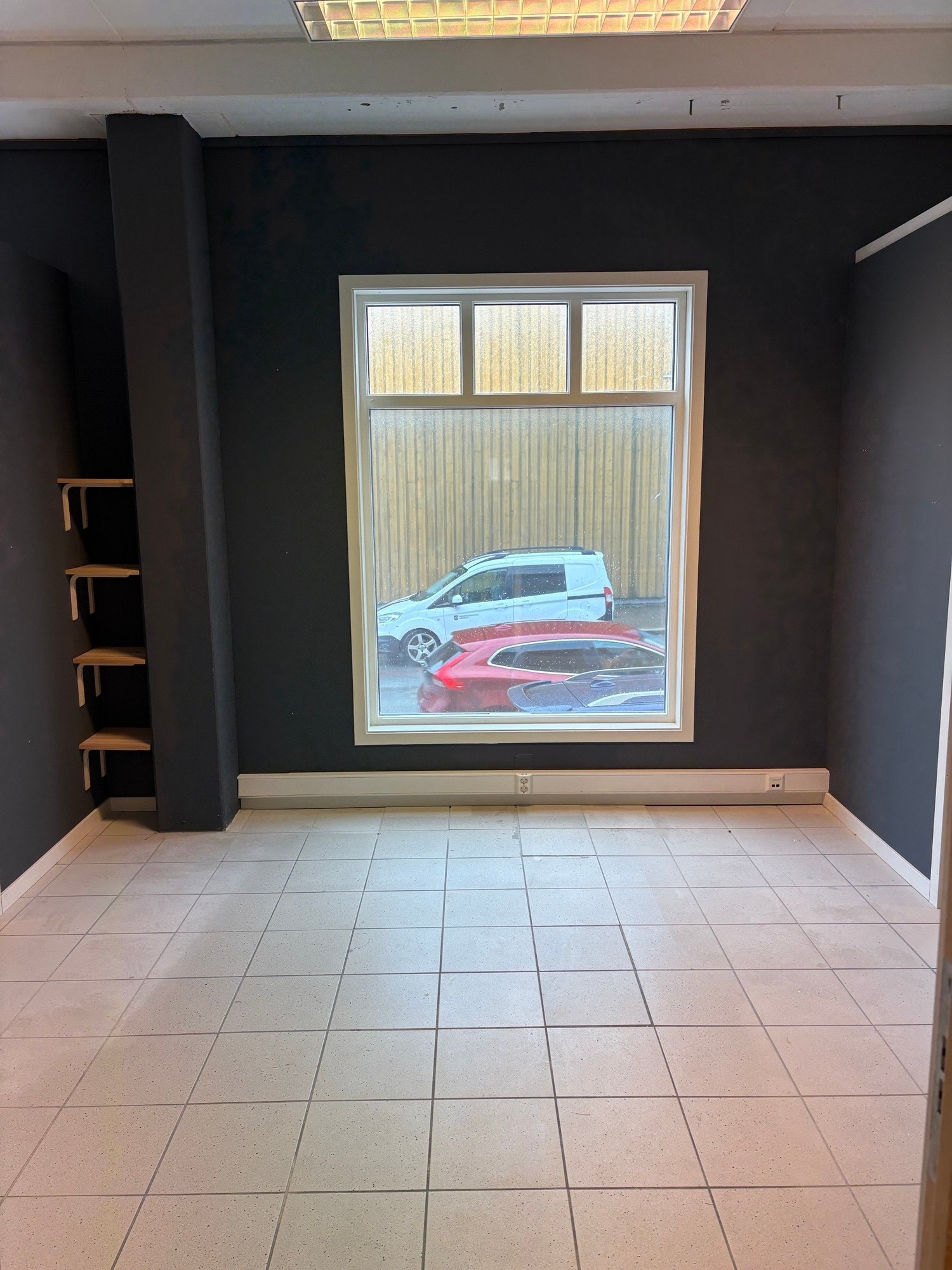 Disponibelt areal Galleribilde