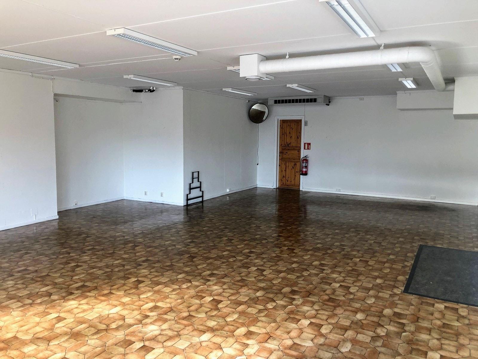 Bakre del av butikken Galleribilde