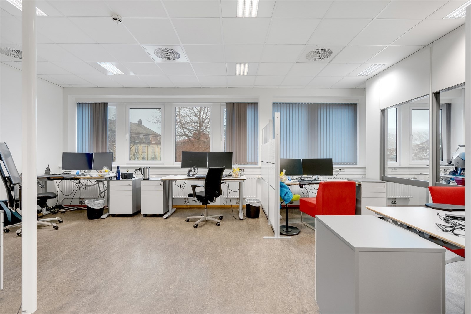 Åpent kontorlandskap Galleribilde