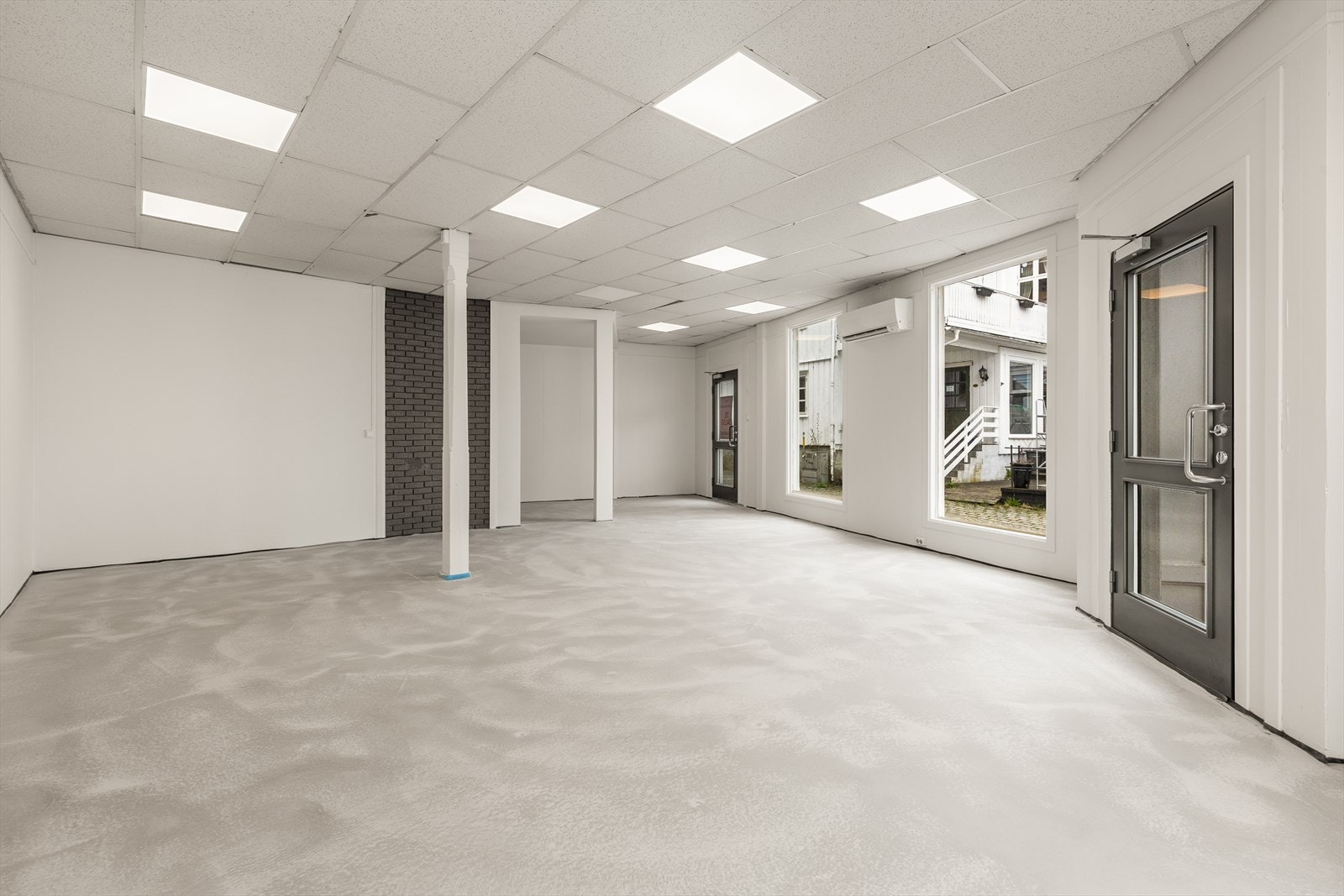 Nyinnredede butikklokaler. Galleribilde