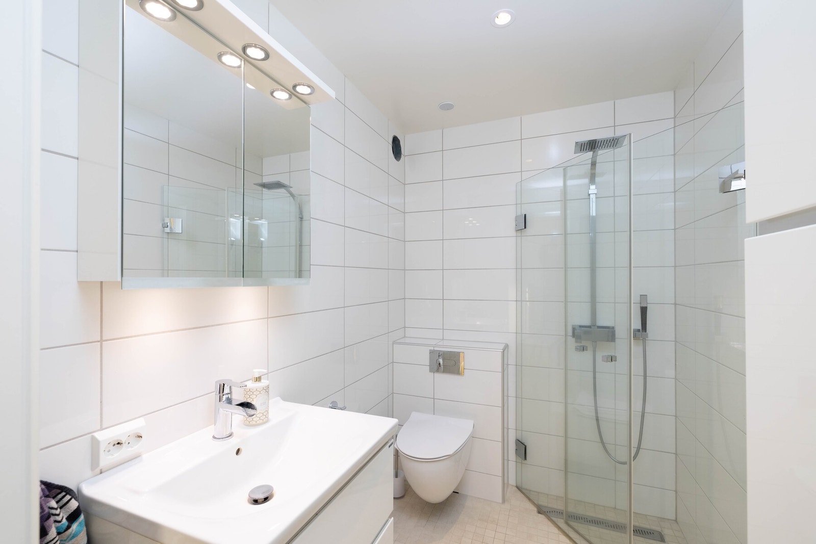 Bad og toalett. Galleribilde