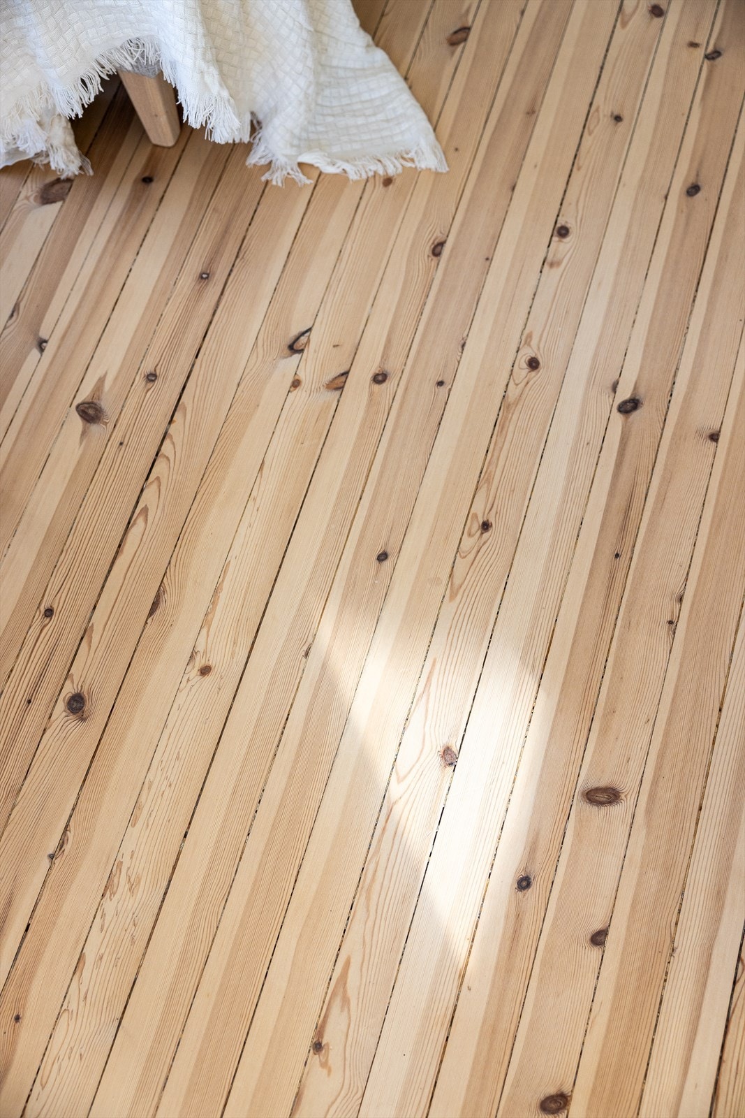 De vakre tregulvene ble slipt i 2023. Galleribilde