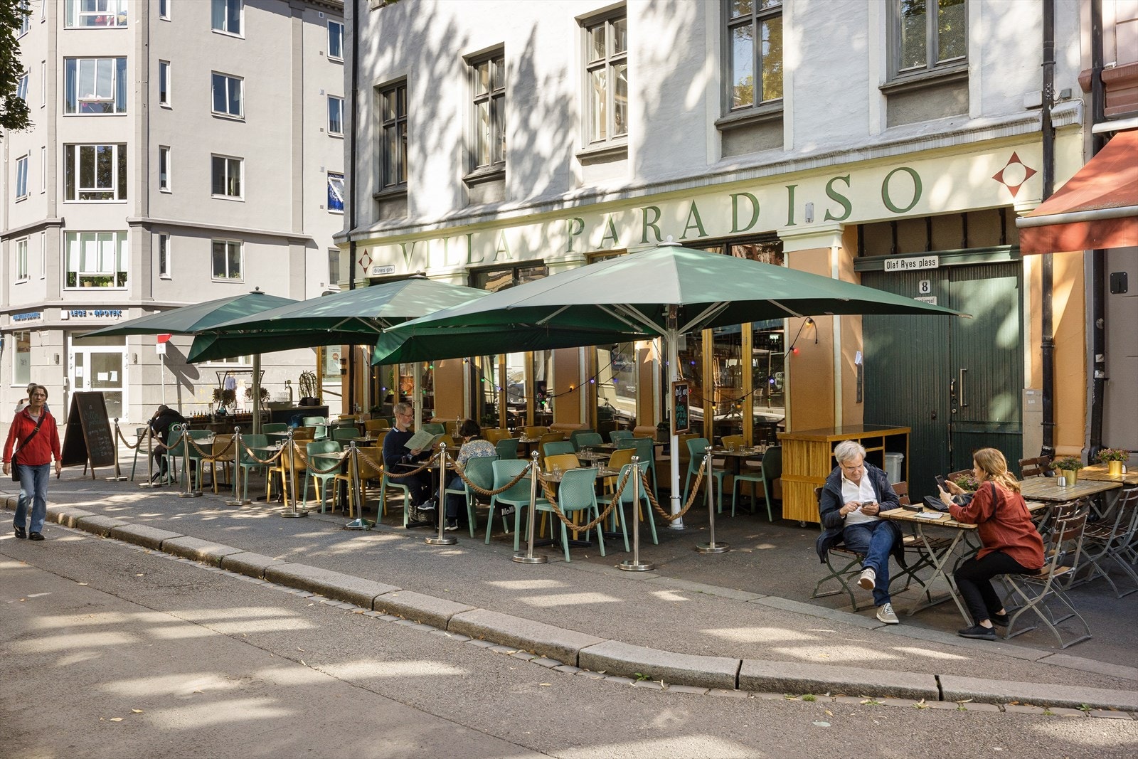 Det er også kort vei til stemningsfulle Grünerløkka med utallige kaféer, restauranter og butikker Galleribilde