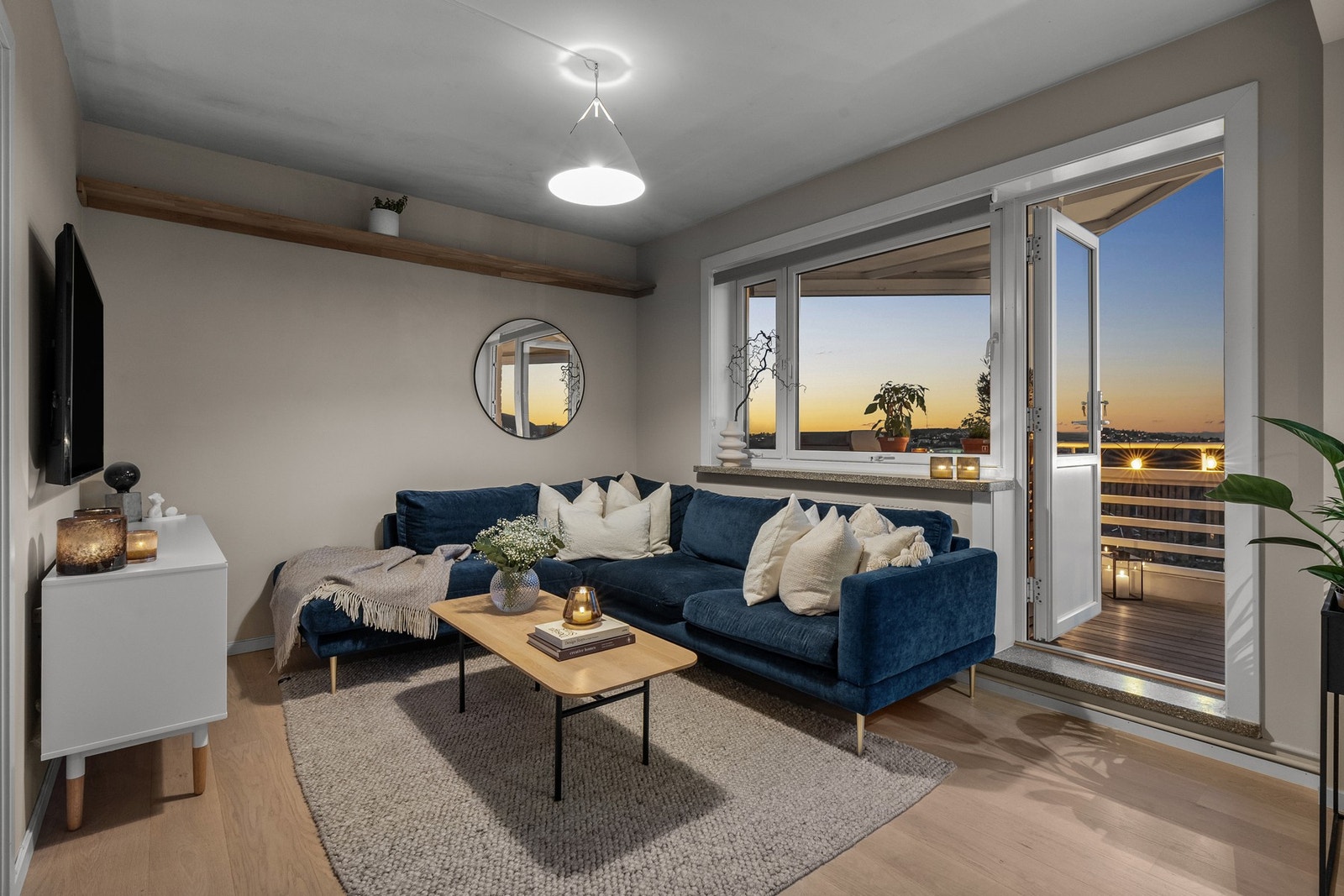 Leiligheten disponerer to lagringsboder - en i kjeller og en på loft. Galleribilde