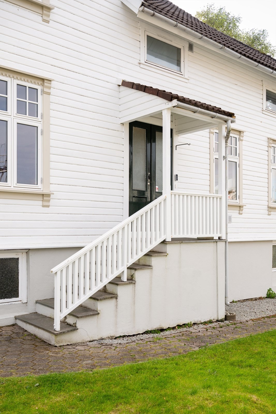 Felles overbygget inngangsparti. Galleribilde