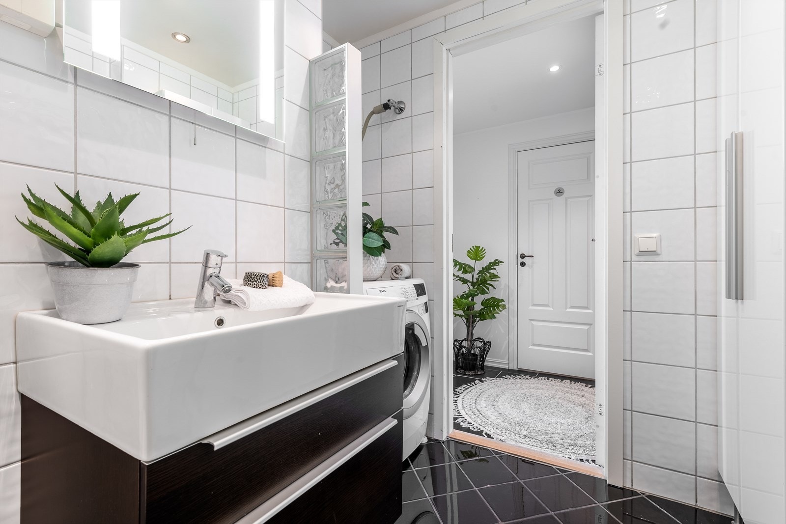 Flislagt baderom med gulvvarme. Galleribilde