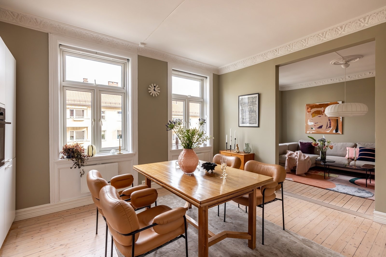 Lilliann Tronshaug v/ Nordvik Torshov har gleden av presentere Nils Huus' gate 22B! Galleribilde