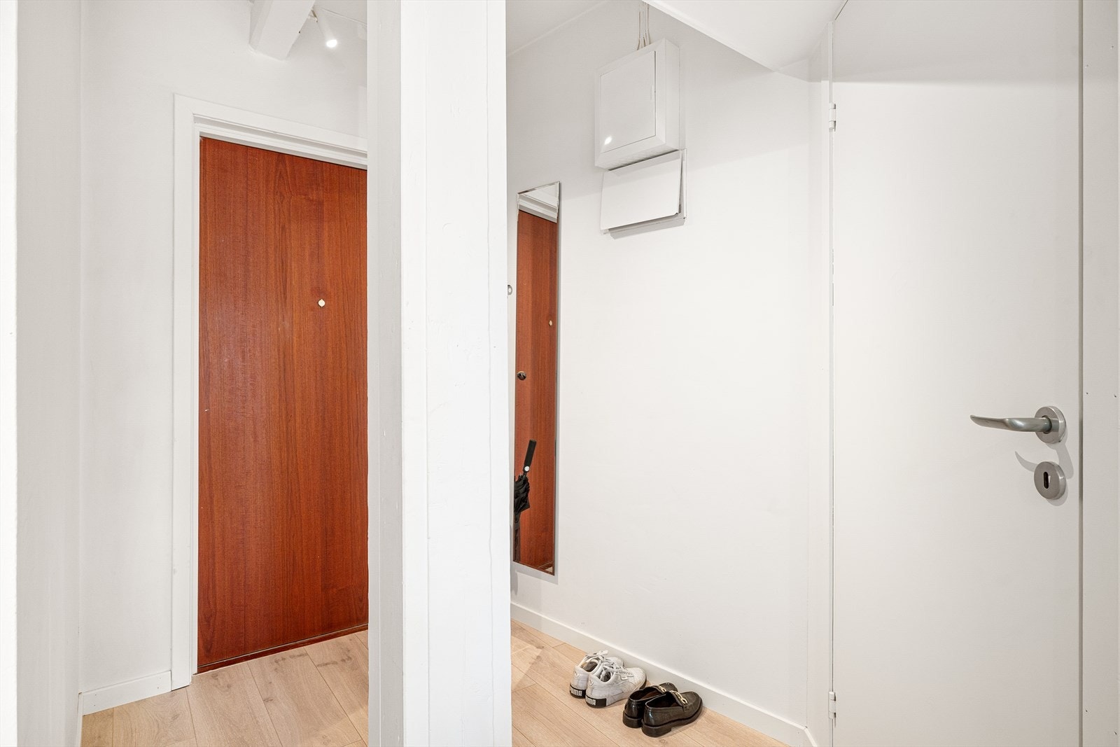 Hybel, vært leid ut for 13.000,- per mnd Galleribilde