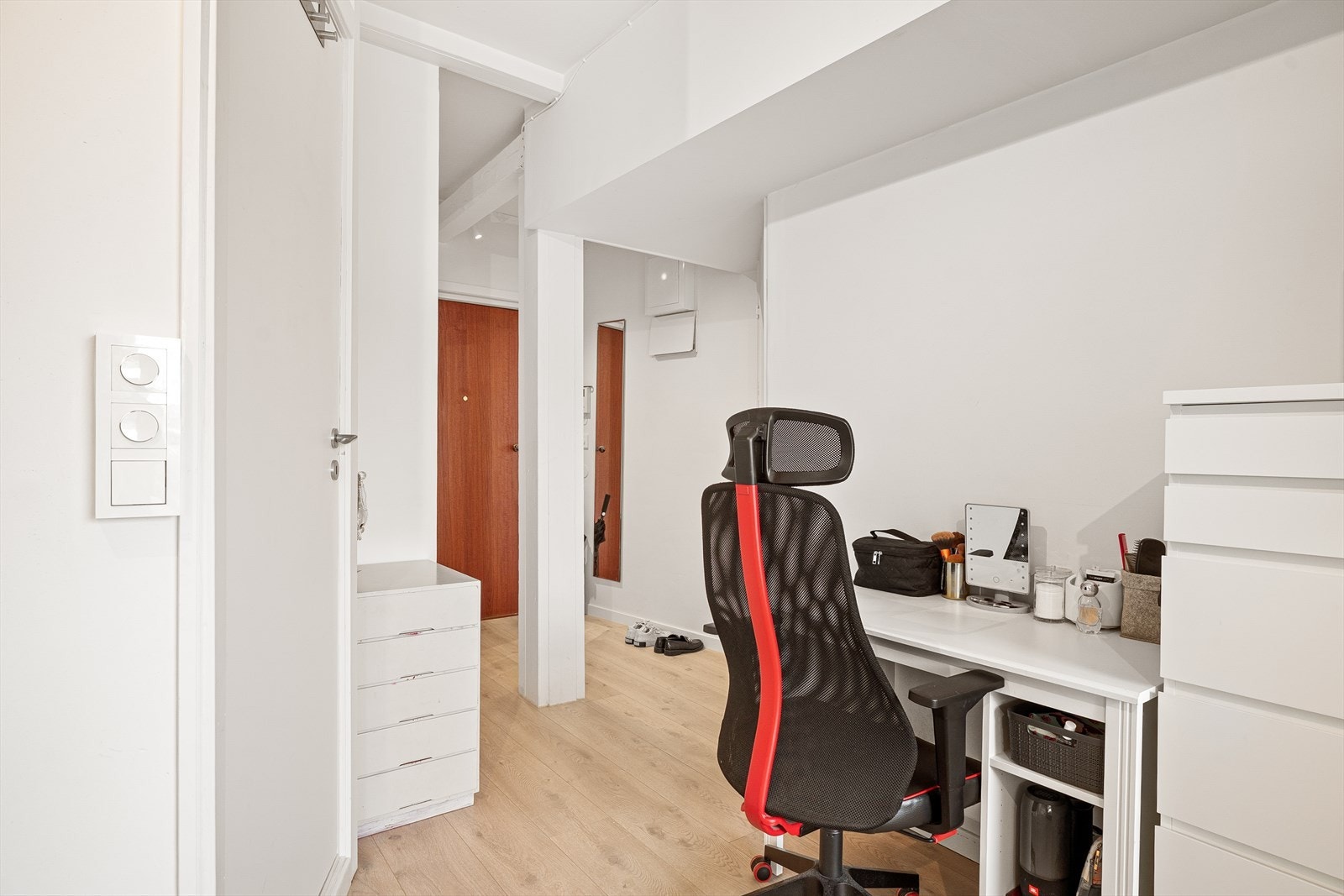 Hybel, vært leid ut for 13.000,- per mnd Galleribilde