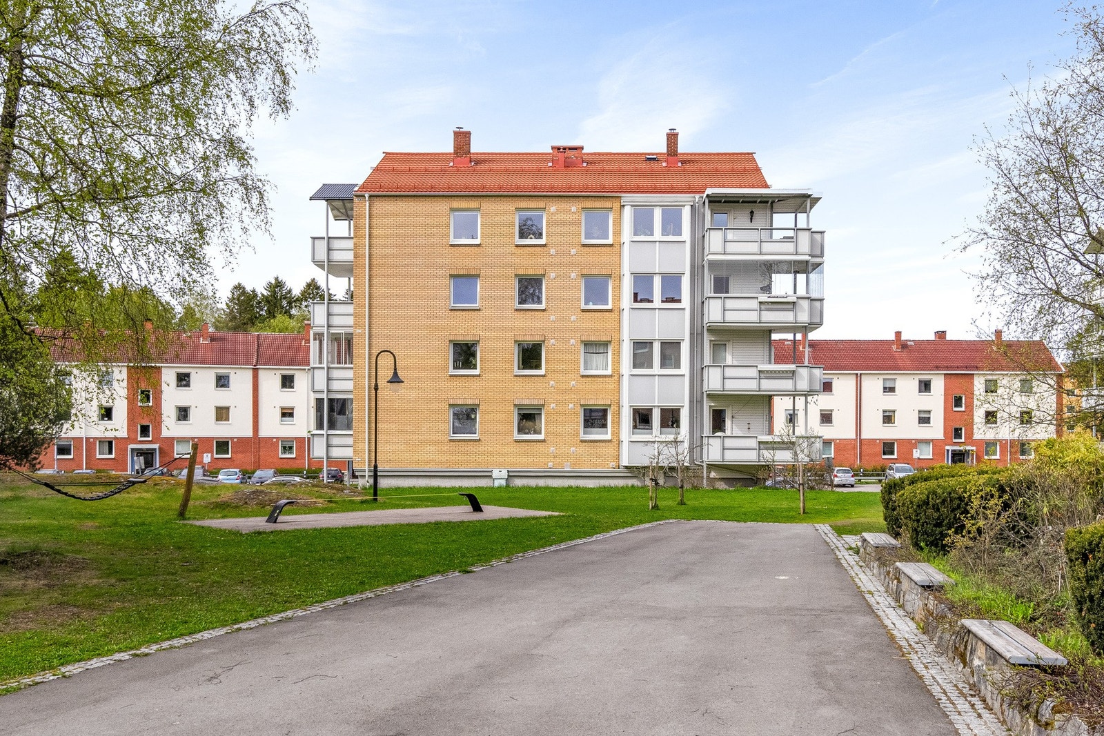 Fasade og fellesareal. Galleribilde
