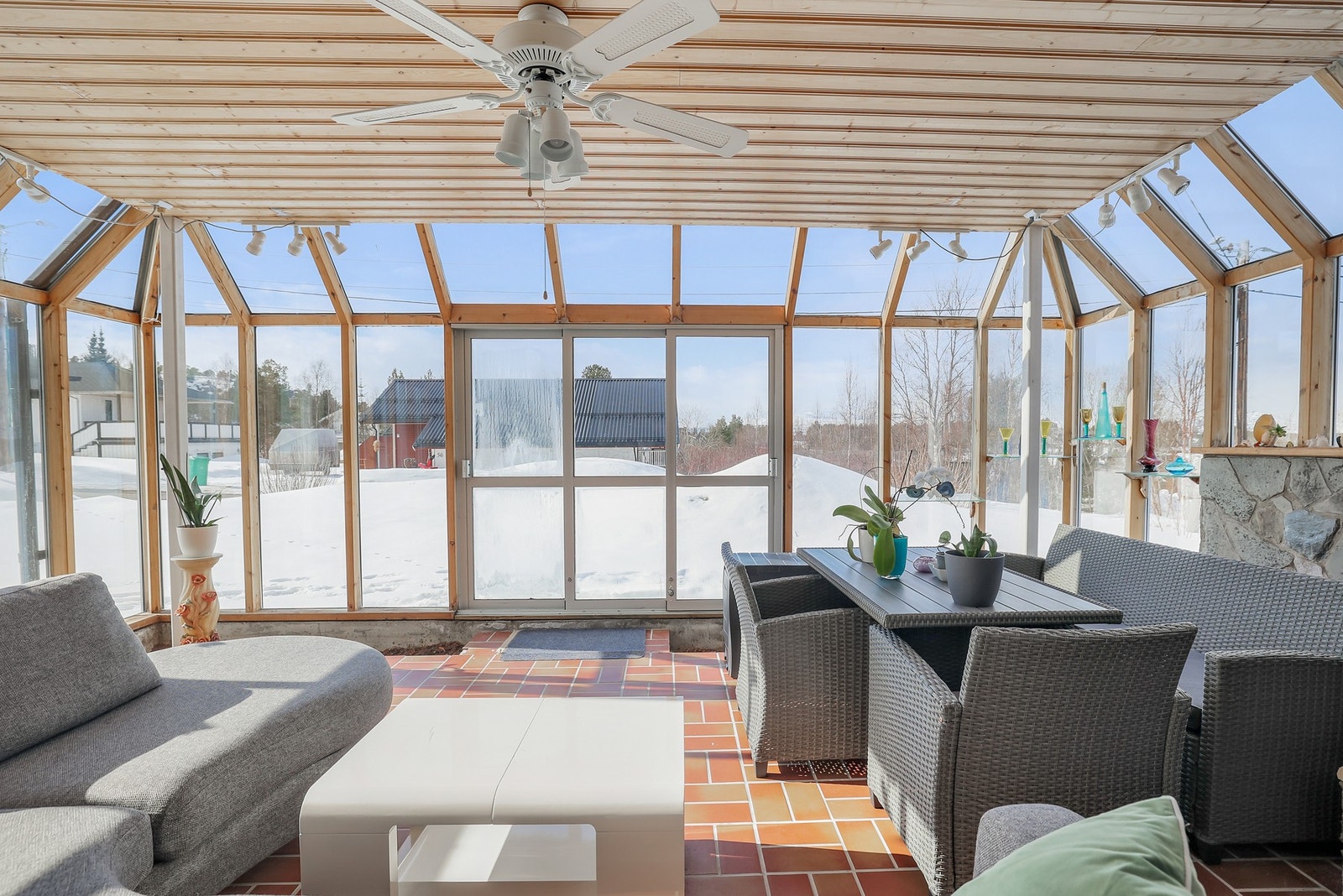 Fra soverommet er det utgang til en flott innglasset balkong. Galleribilde