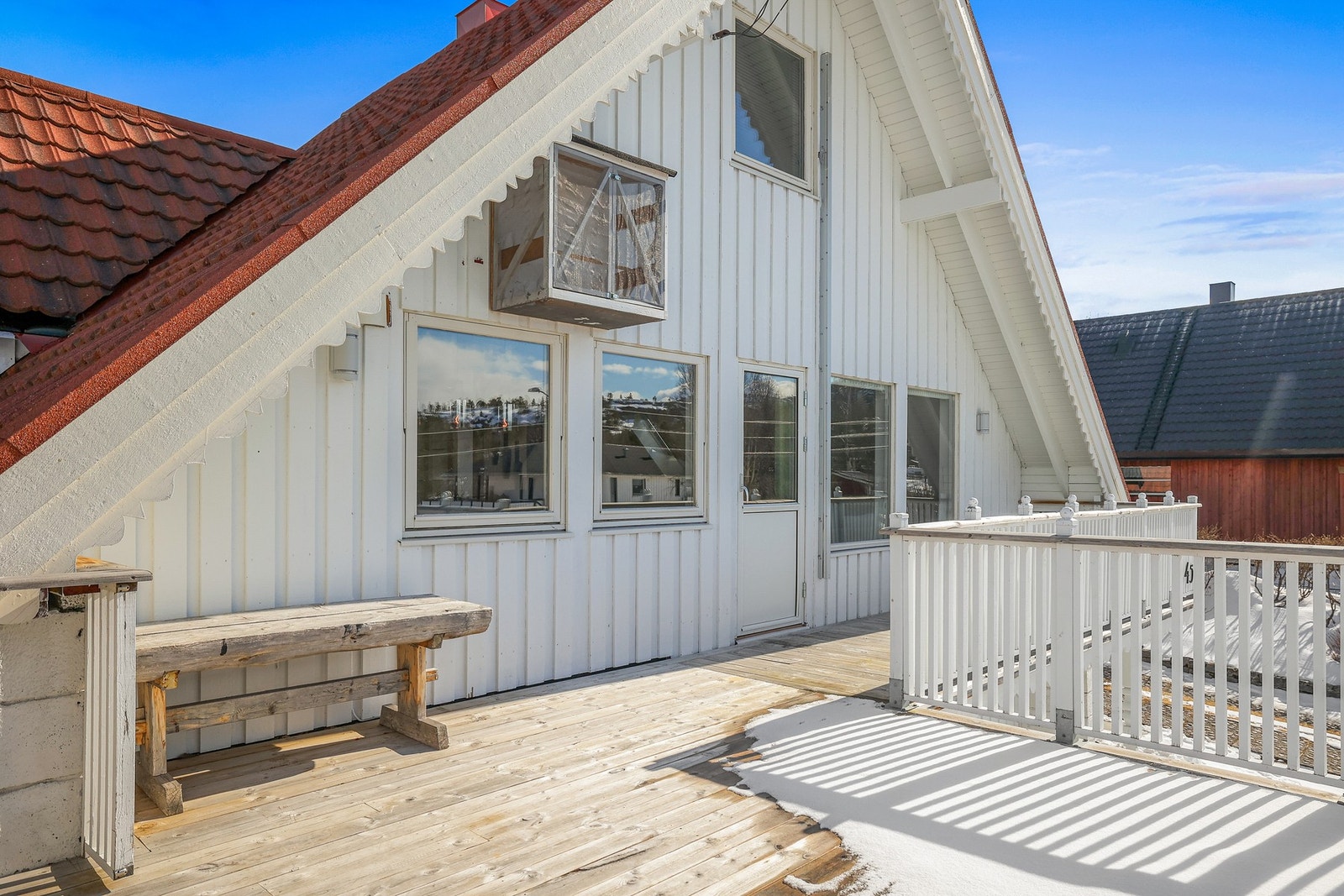 Balkongen er vestvendt og er på rundt 29 kvm. Galleribilde