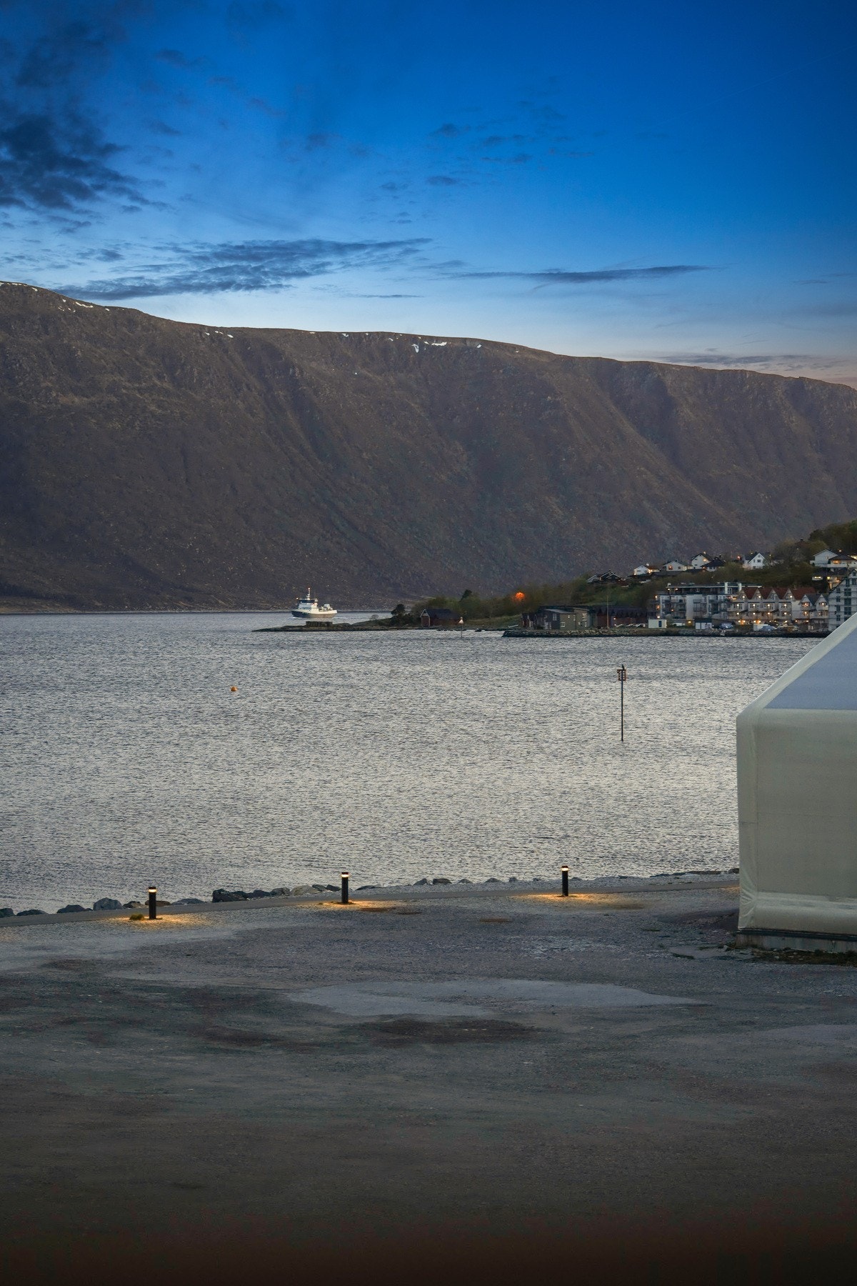 Et idyllisk område der trafikkstøy er byttet ut med bølgeskvulp. Galleribilde