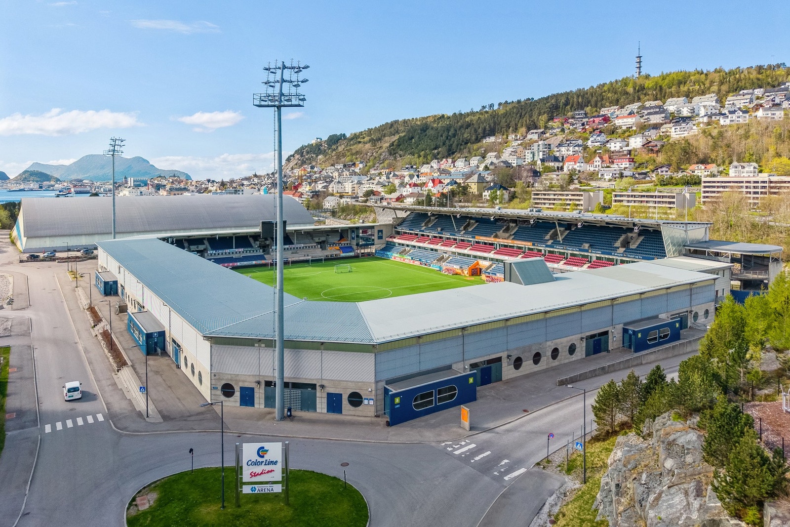 Color Line Stadion ligger rett ved siden av. Galleribilde