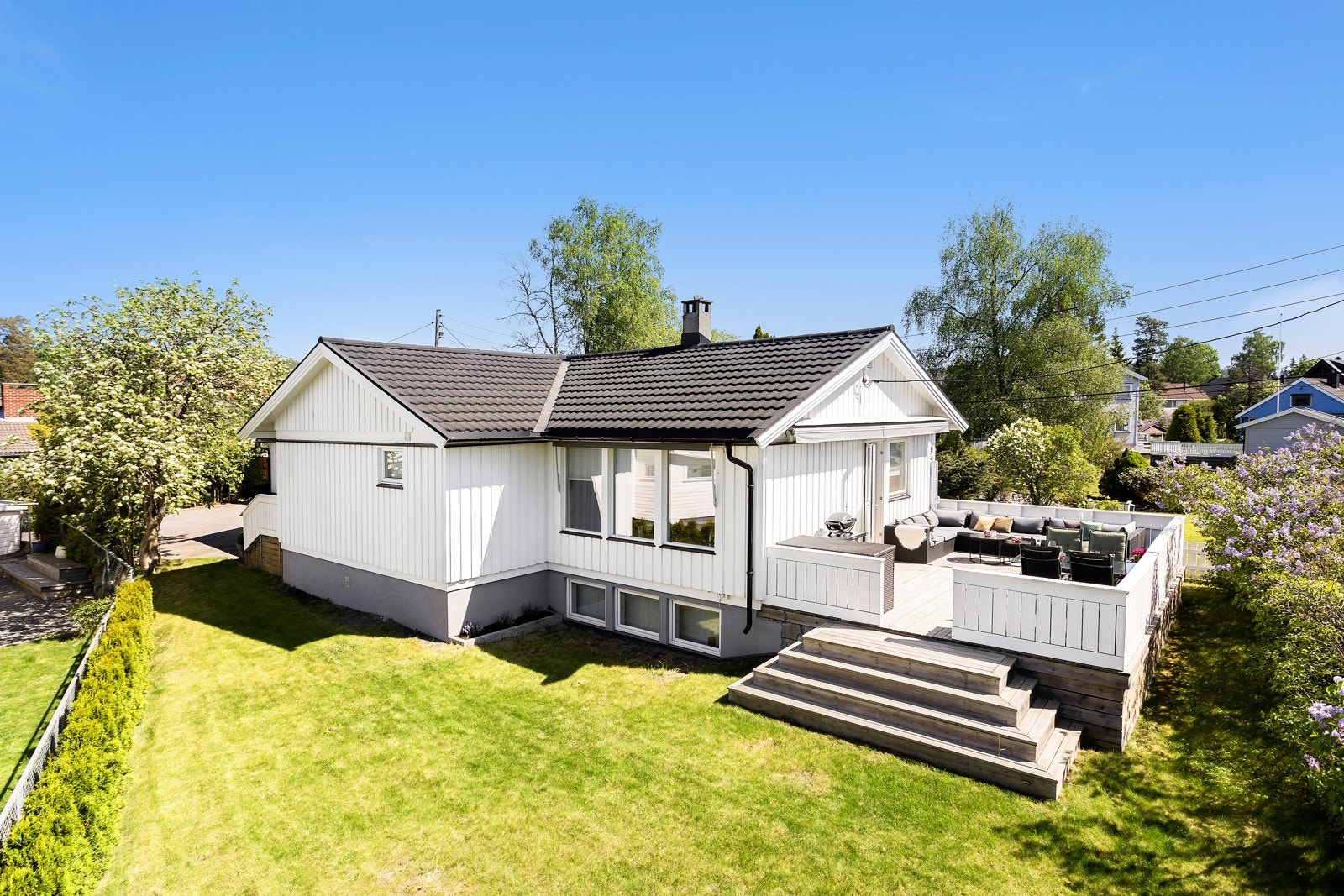 Camilla Schrøder og Henrik Wang ved Din Lokale Eiendomsmegler EIE har gleden av å presentere Linjeveien 74E! Galleribilde