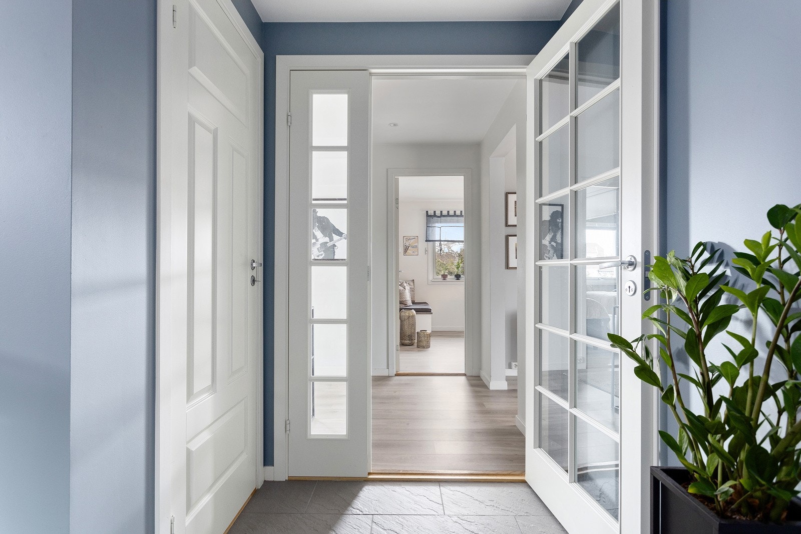 Her er det godt å komme hjem samt å ønske gjester velkommen! Galleribilde