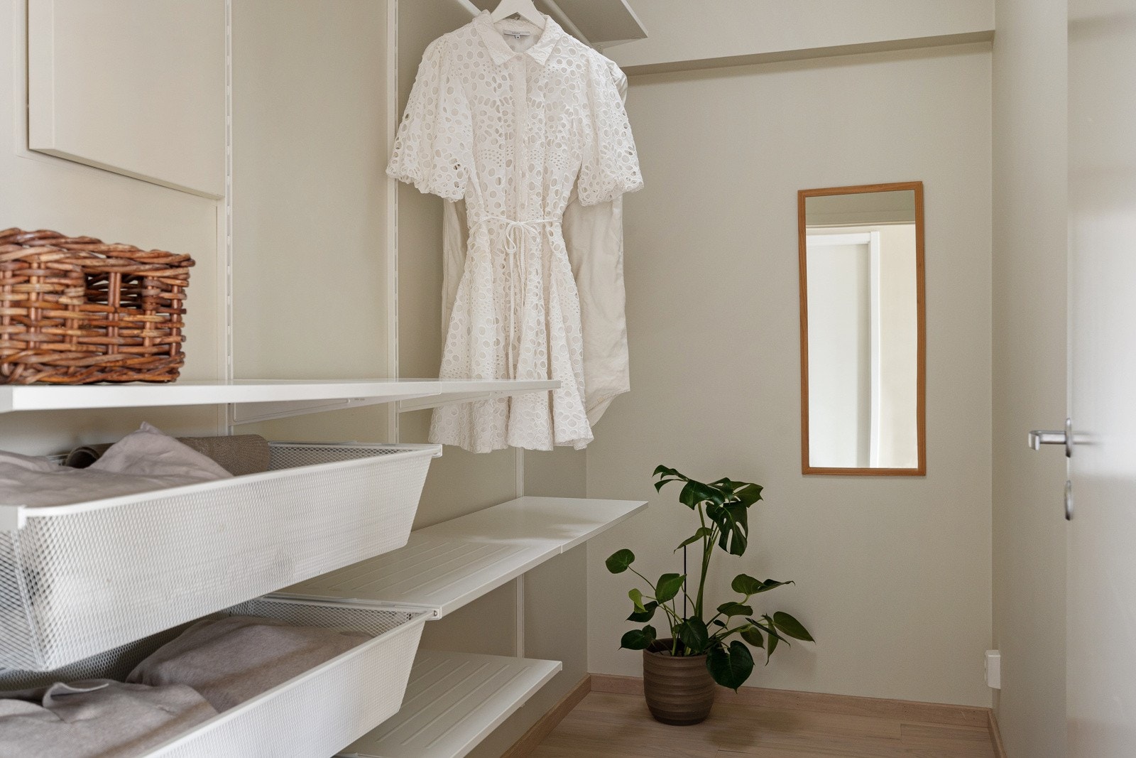 Praktisk innvendig bod/walk-in closet. Galleribilde