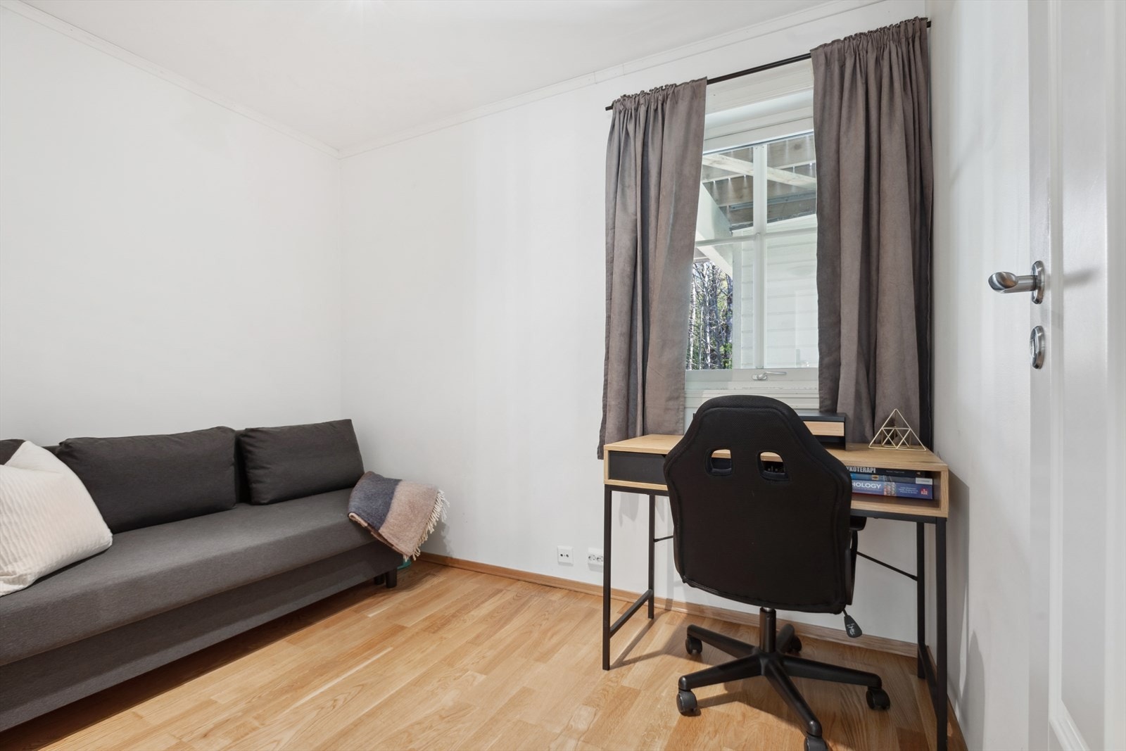 Utleiedel: Rom innredet som kontor - byggemeldt som bod Galleribilde