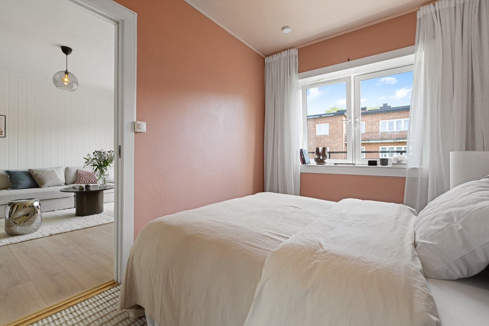 I 2023/2024 ble det lagt nytt laminatgulv fra Pergo på soverom og i stue Galleribilde