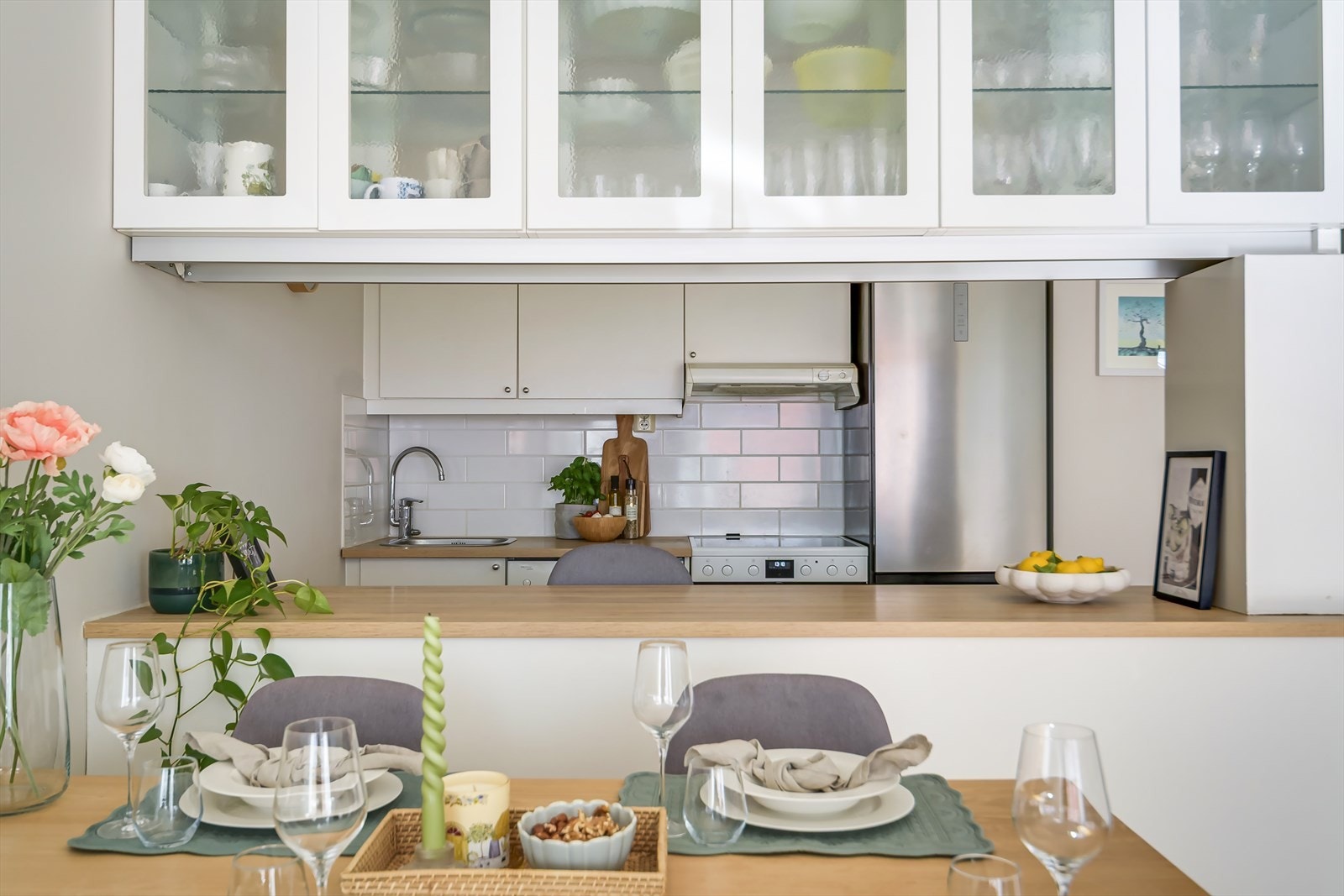 Leiligheten har en meget attraktiv og koselig beliggenhet i gamlebyen, med kort gangavstand til Ekeberg, Bjørvika og sentrum. Galleribilde