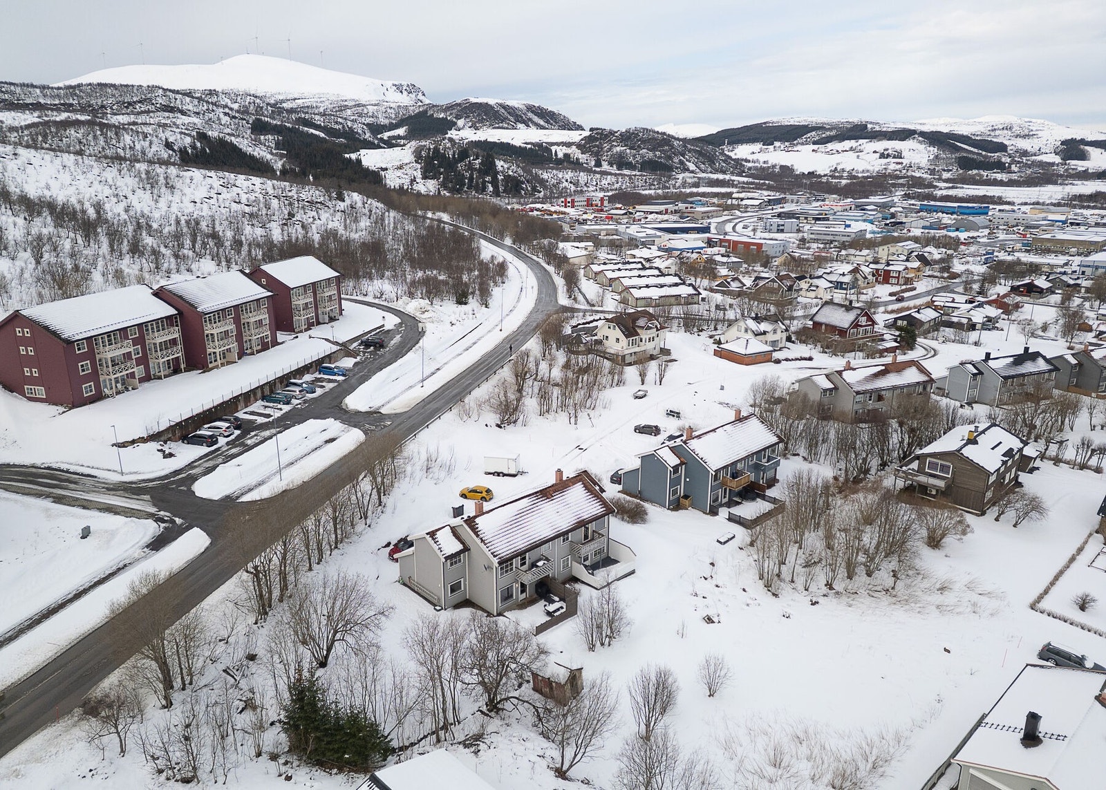 Nærhet til skog og mark med flott ski- og turterreng. Galleribilde