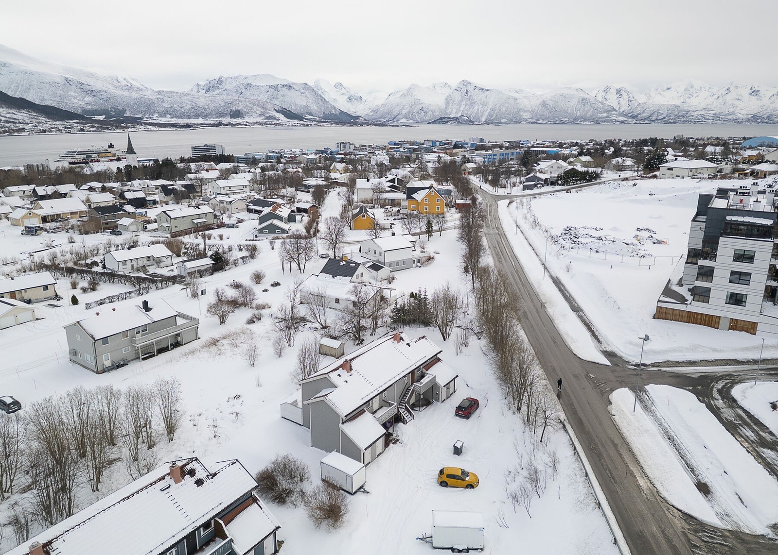 Fra leiligheten er det gangavstand til Sortland sentrum, skoler, barnehager og idrettsanlegg. Galleribilde