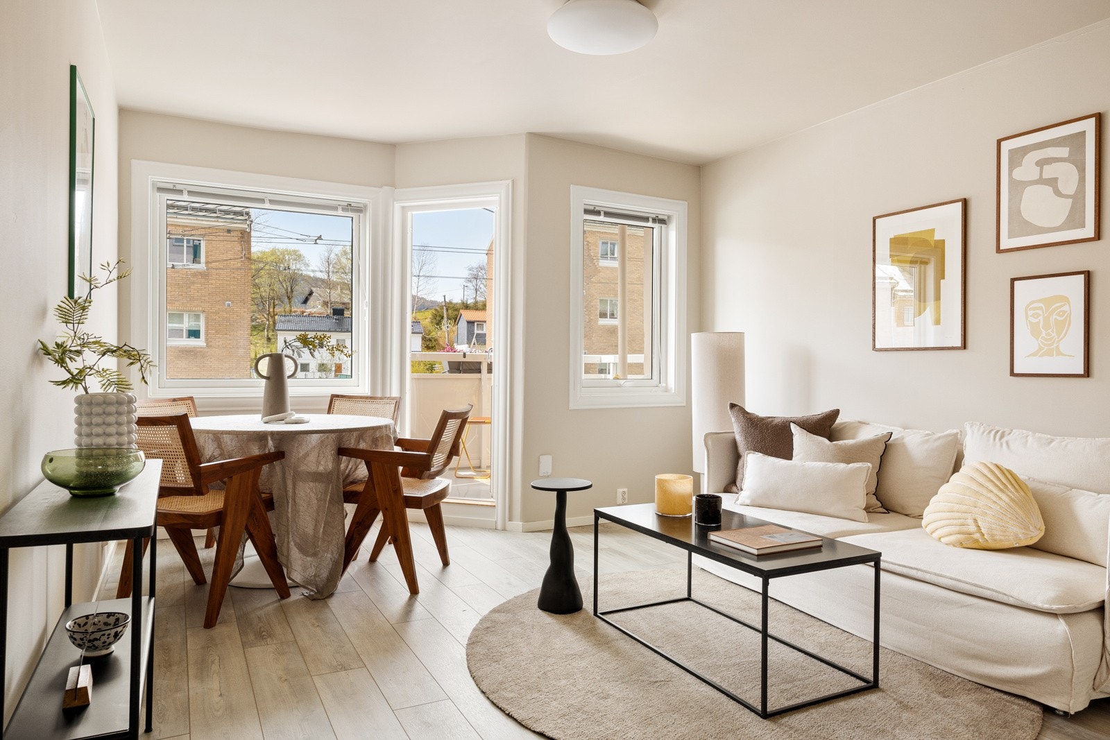 Eiendomsmegler / Salgsleder / Partner Ken Martin Wigand presenterer Nattlandsveien 52A Galleribilde