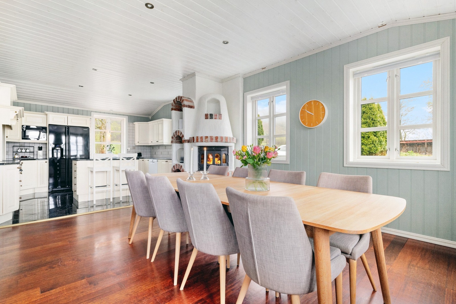 Rommet har en ekstra god takhøyde. Galleribilde