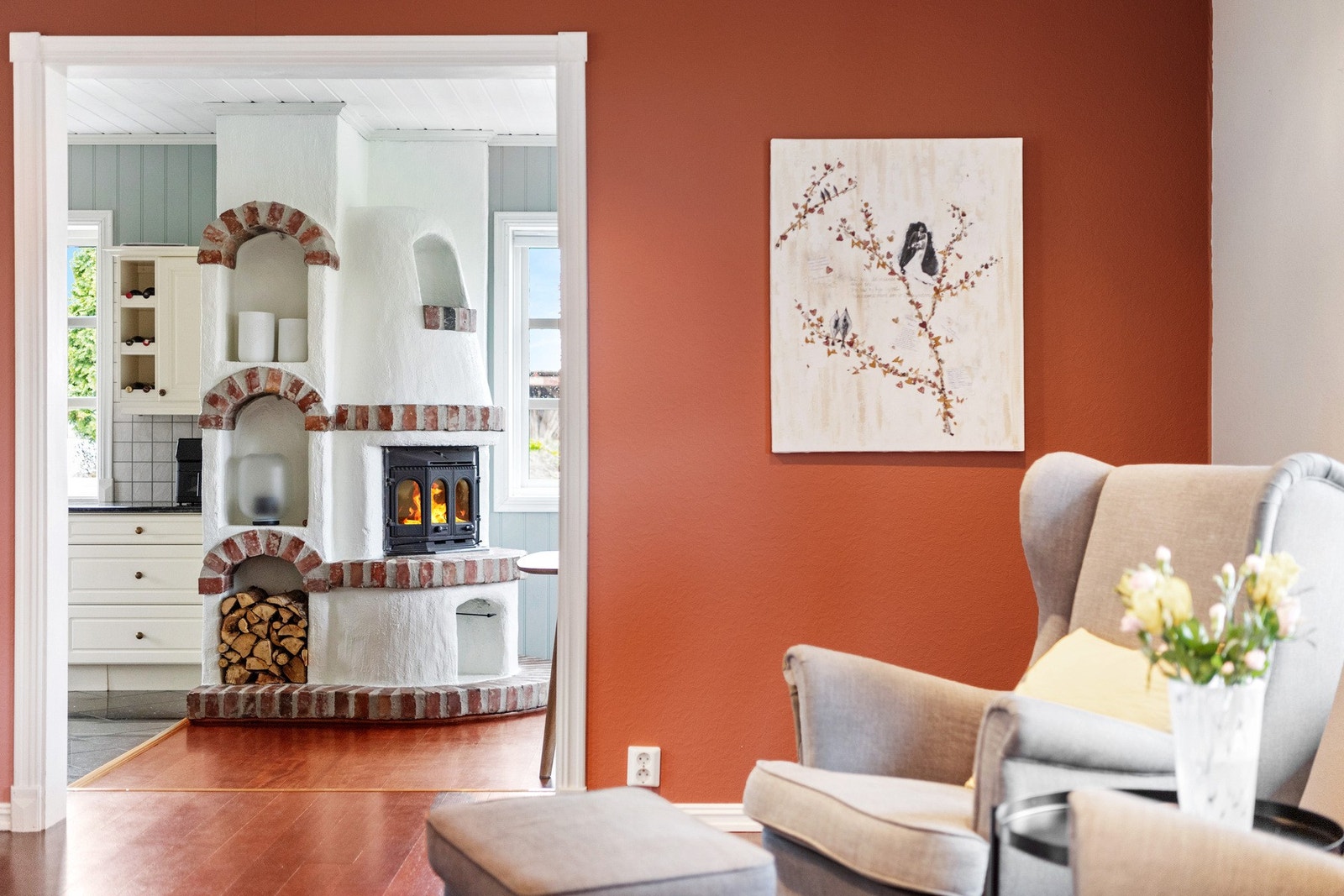 Stue sett inn mot kjøkken Galleribilde