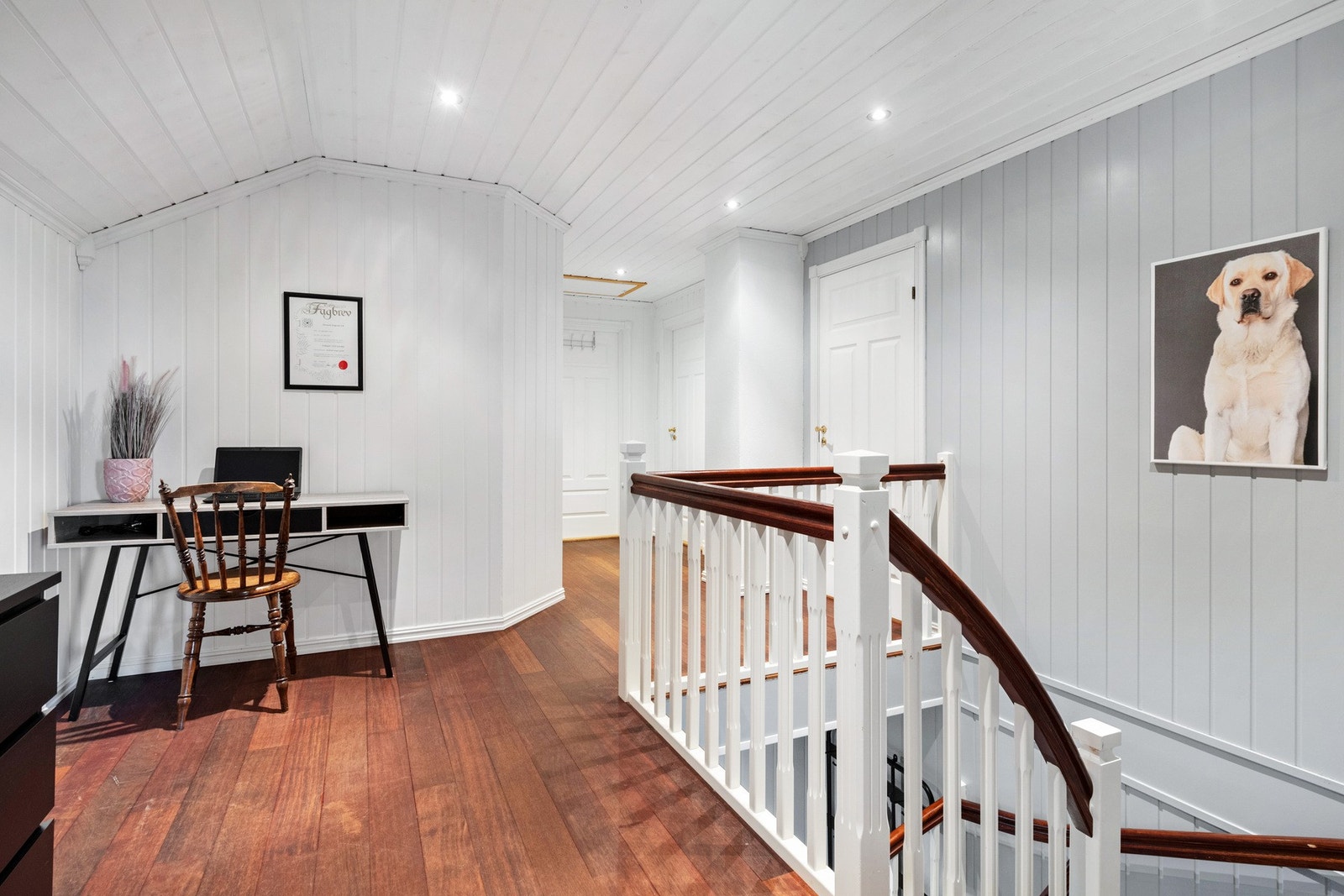 Gang i 2. etasje Galleribilde