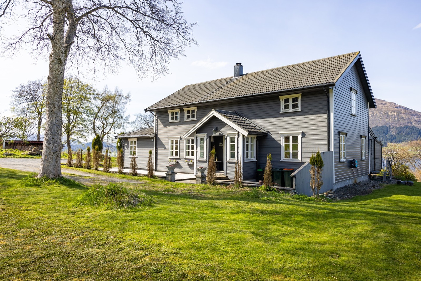 Våningshuset ble oppført i 2005. Galleribilde