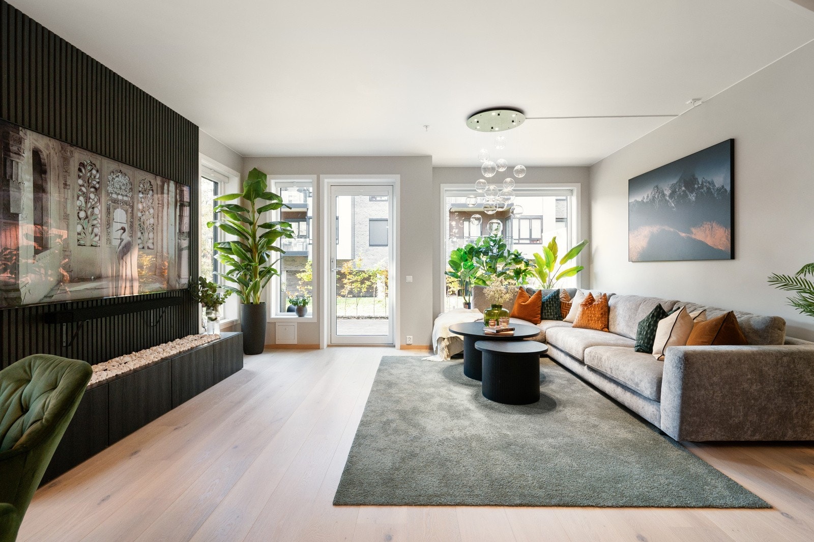 Tiltalende og moderne bolig, med svært god planløsning over 3 plan Galleribilde