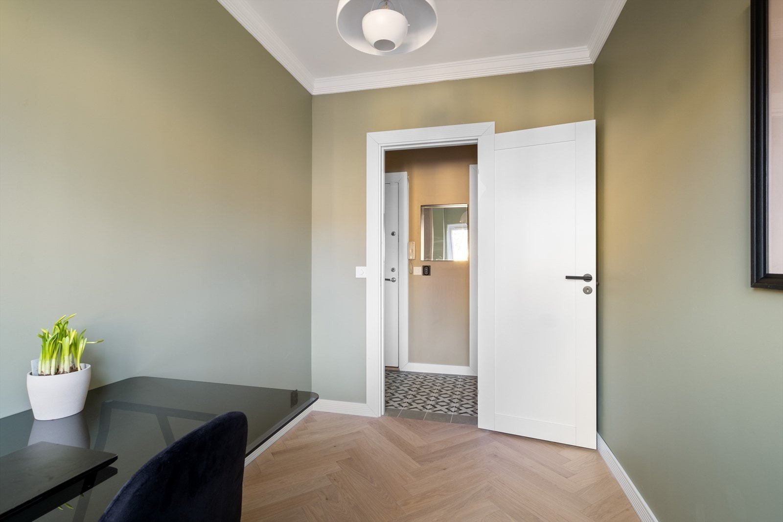 Soverom to har plass til seng og garderobeløsning. Galleribilde